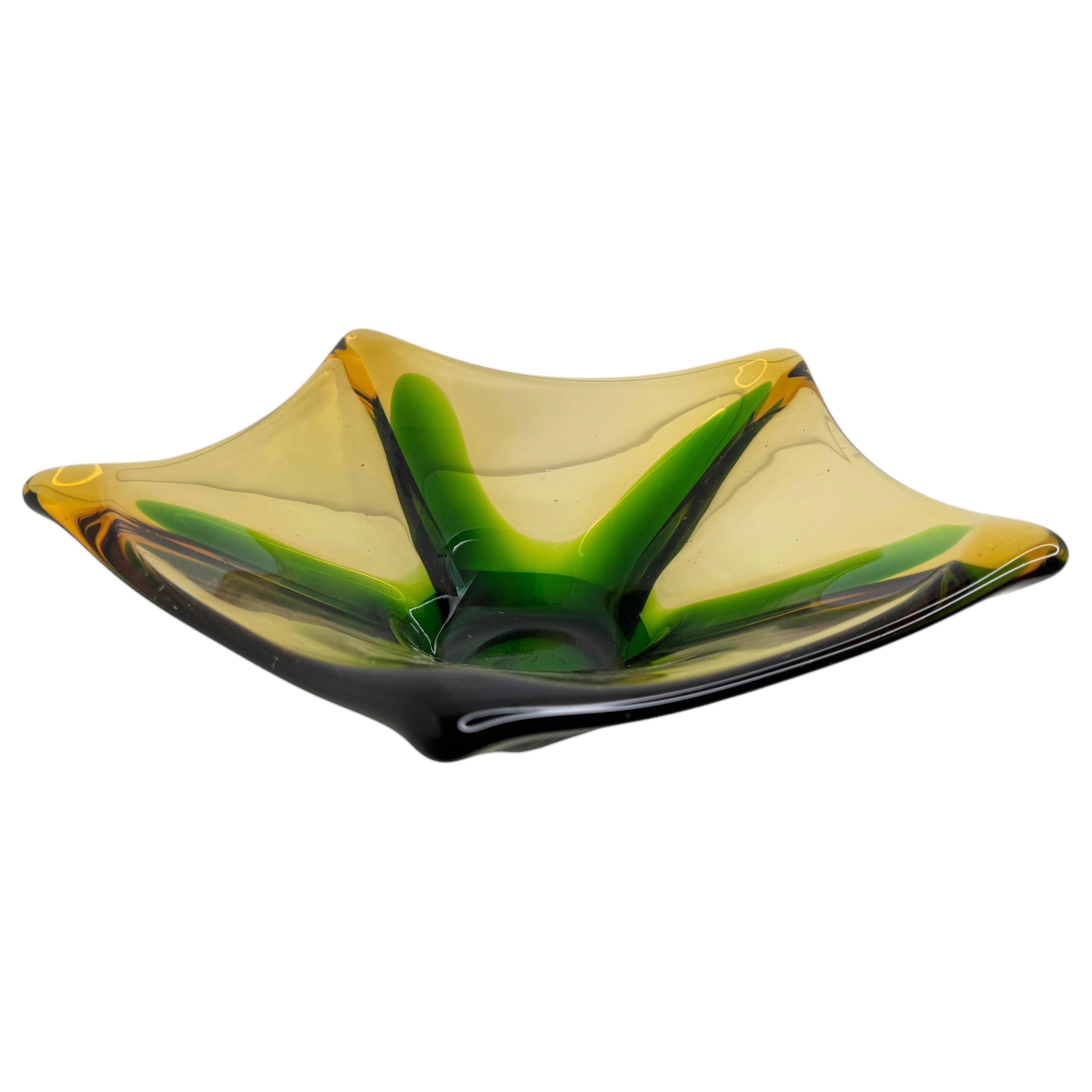 Frutero de Murano Sommerso Ámbar y Verde 1970 Italia Italiano en venta
