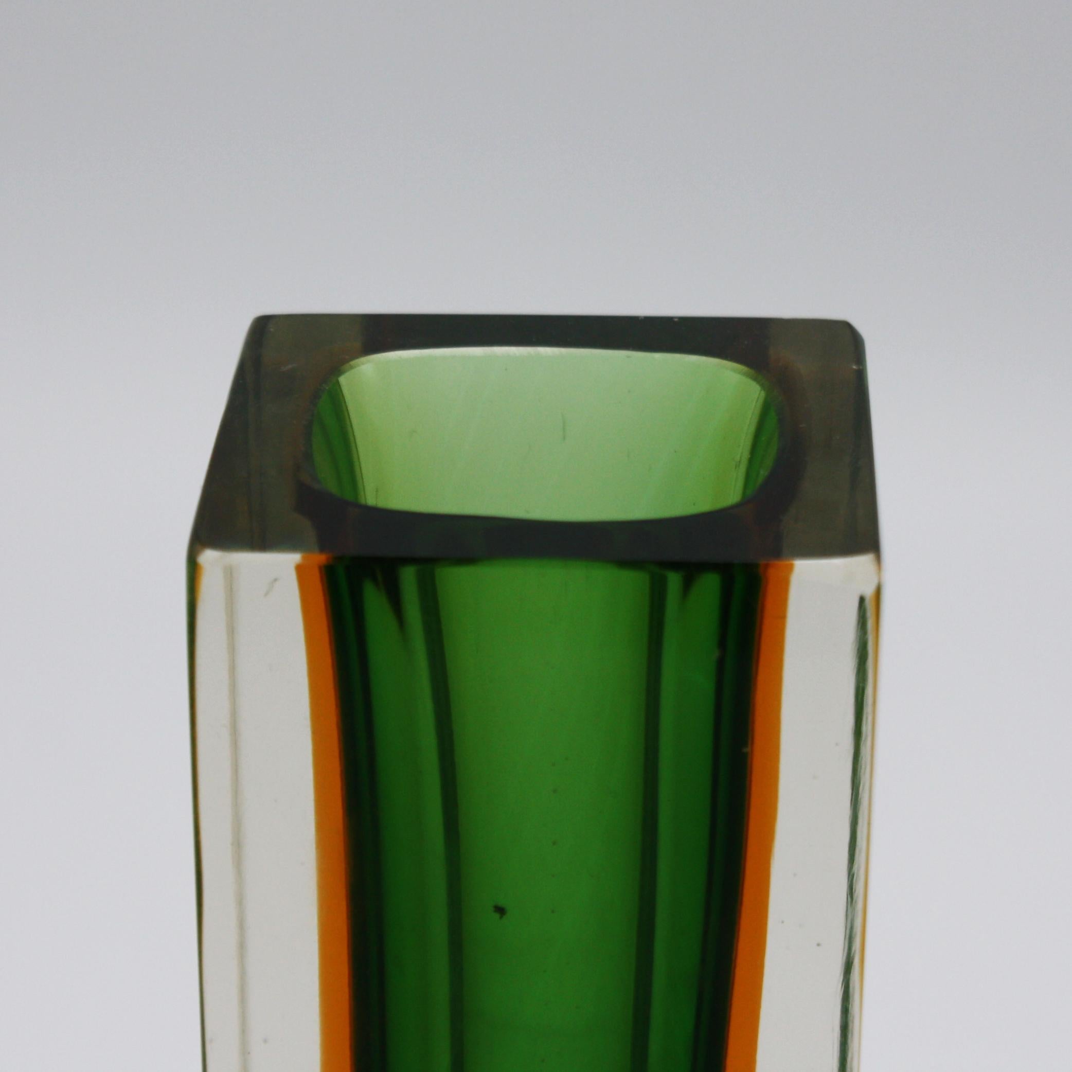 Sommerso block bud art glass, circa 1970
Measures: 2