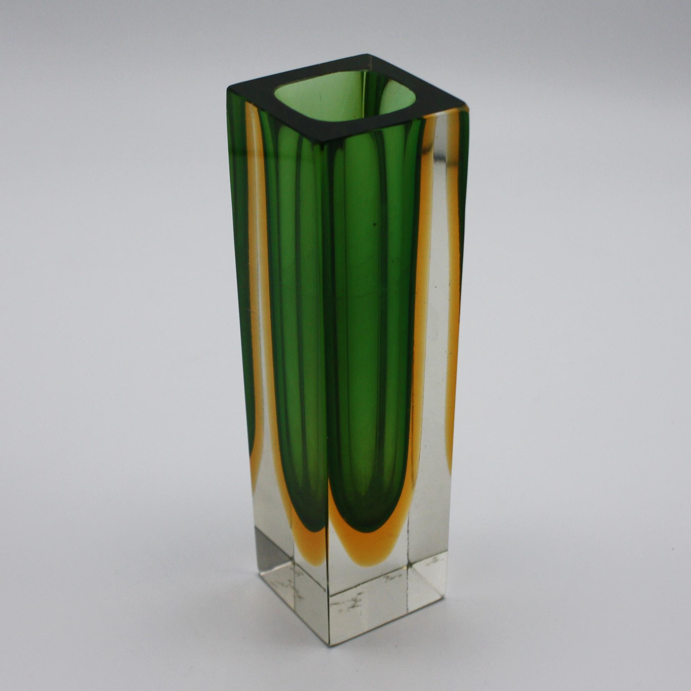 Sommerso Block Bud Art Glass, circa 1970 In Excellent Condition In Dallas, TX