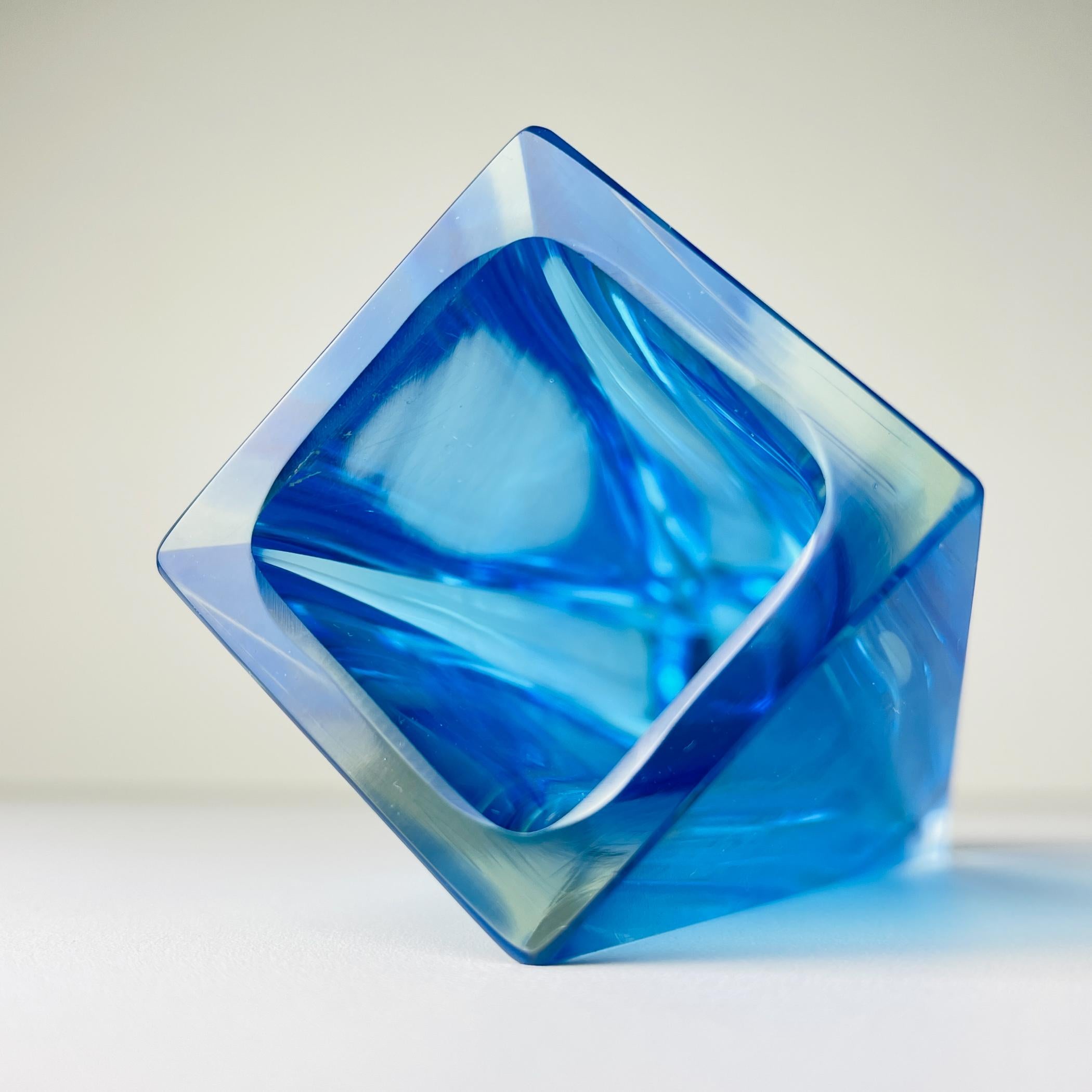 Sommerso blue murano glass vase style Flavio Poli, Italy 1970s For Sale 4