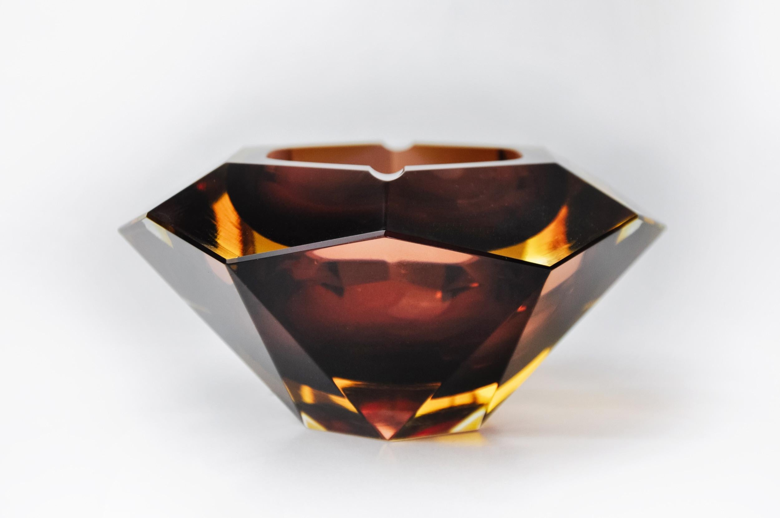 Late 20th Century Sommerso brown and yellow ashtray by seguso, faceted glass, murano, italy, 1970 For Sale