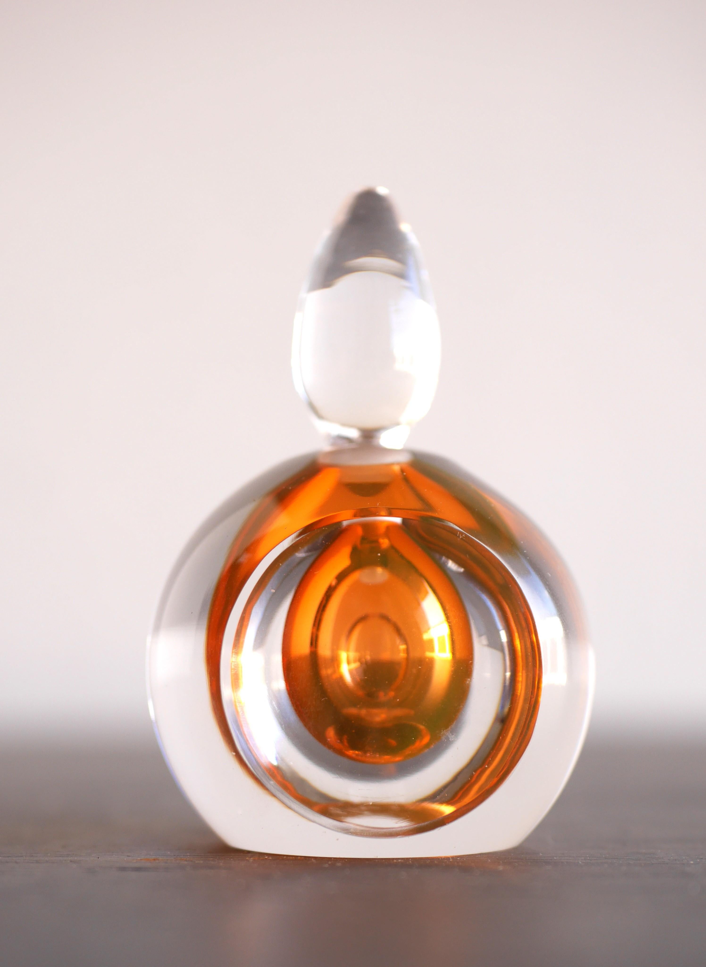 Sommerso crystal 'Ventana' perfume flacon made and signed by Mona Morales, Kosta 4