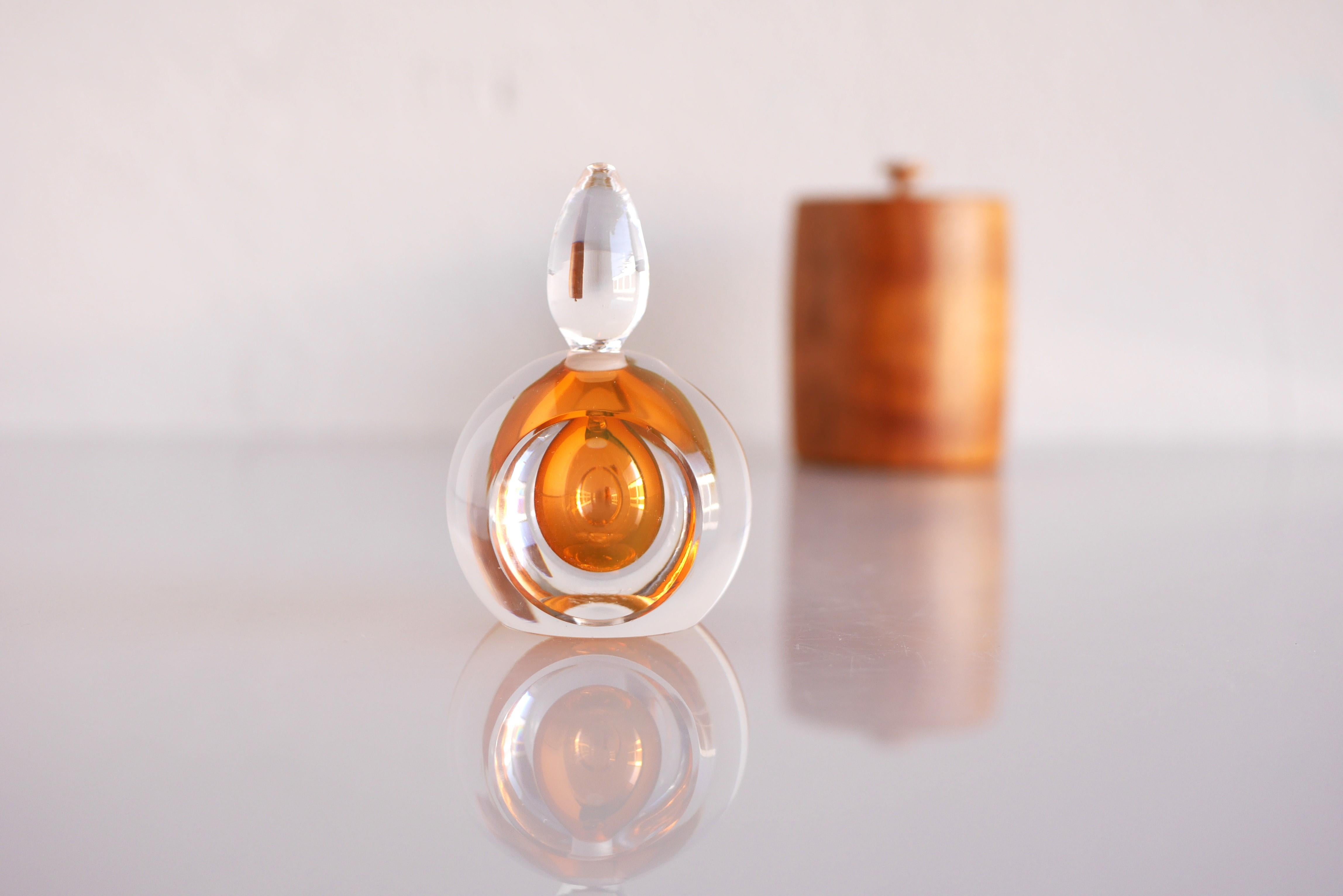 Blown Glass Sommerso crystal 'Ventana' perfume flacon made and signed by Mona Morales, Kosta