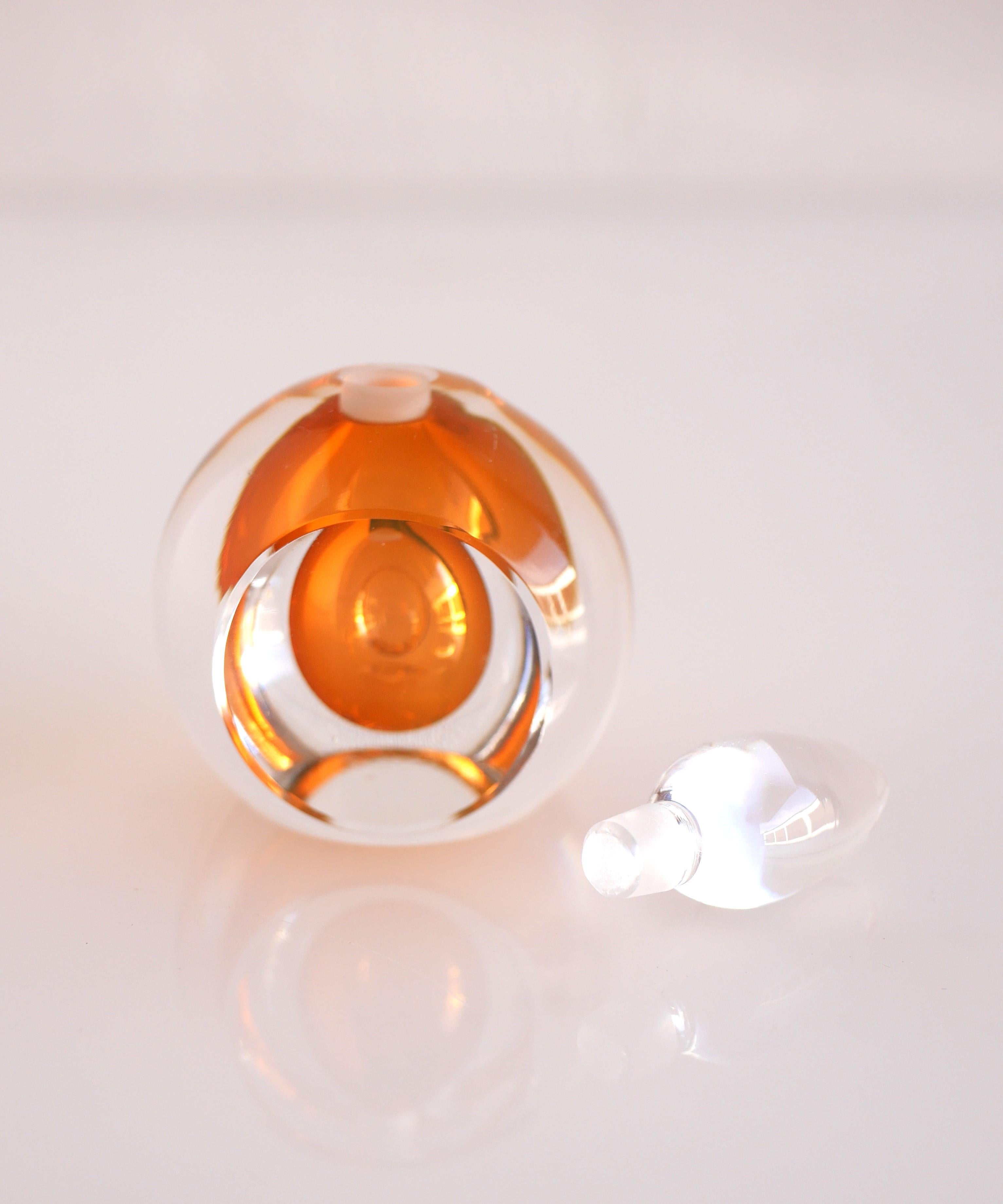 Sommerso crystal 'Ventana' perfume flacon made and signed by Mona Morales, Kosta 2