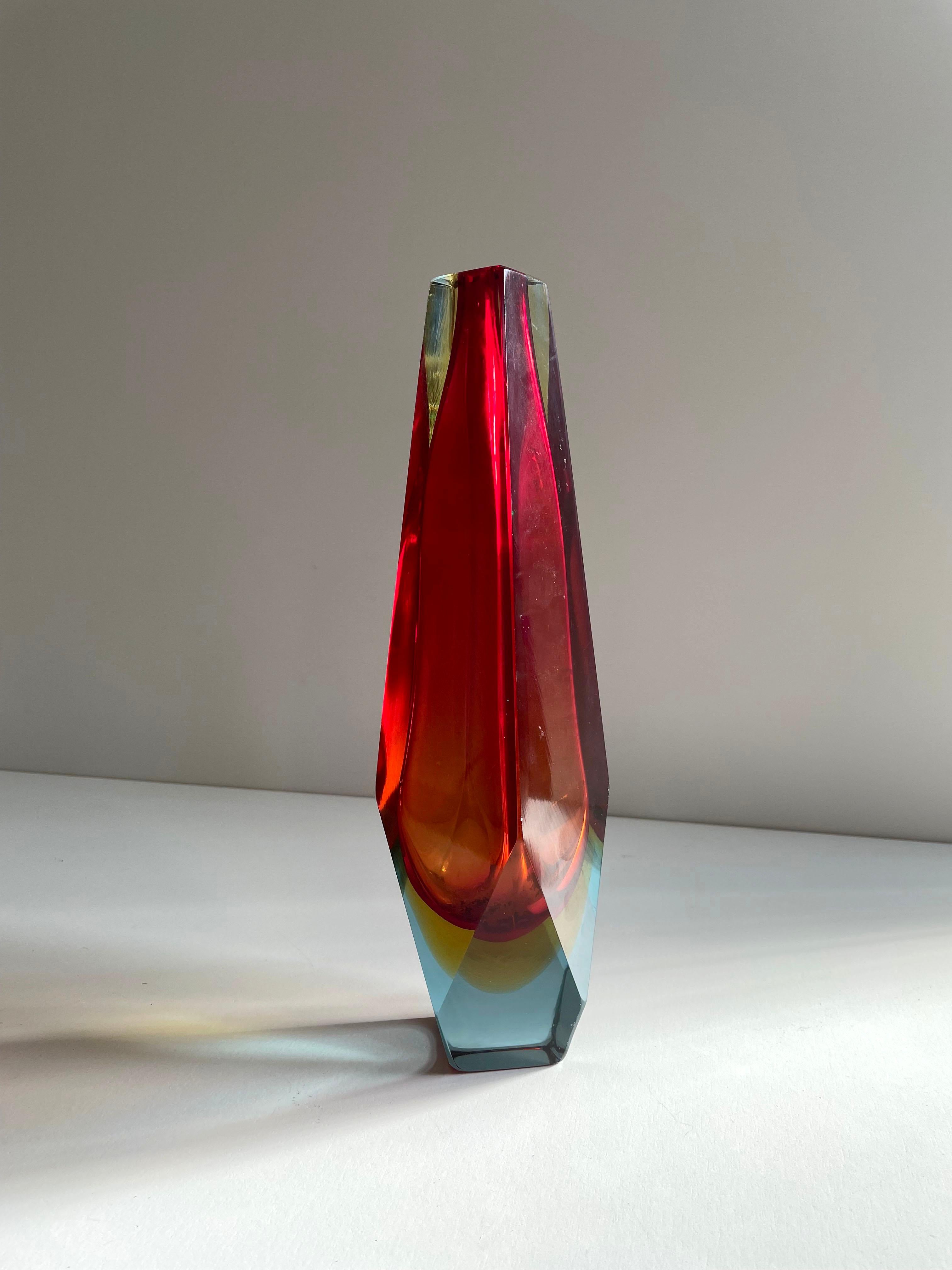 Mid-Century Modern Vase Sommerso en verre de Murano à facettes San MarCo, Alessandro Mandruzzato, Italie 1960 en vente