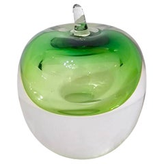 Mela in vetro Sommerso di Hanne Dreutler e Arthur Zirnsack per Studio A.