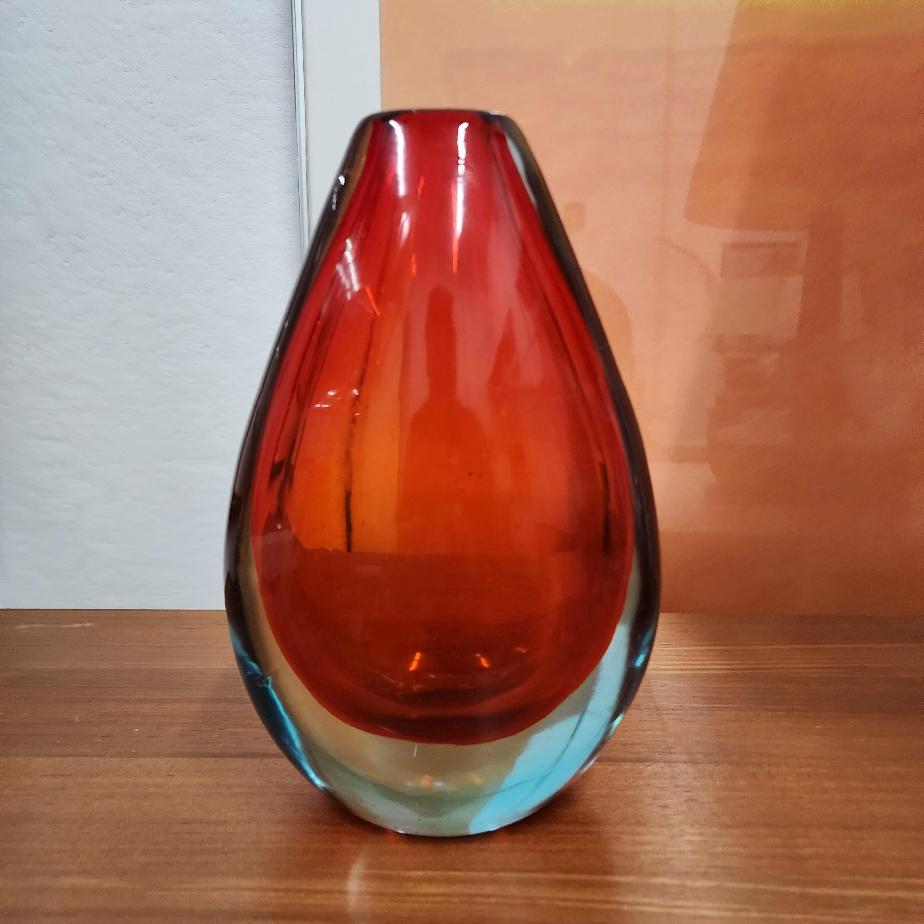 Sommerso glass vase by Flavio Poli In Good Condition For Sale In Philadelphia, PA