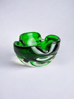 Sommerso green pocket emptier by Flavio Poli for Seguso, Murano glass Italy 1970