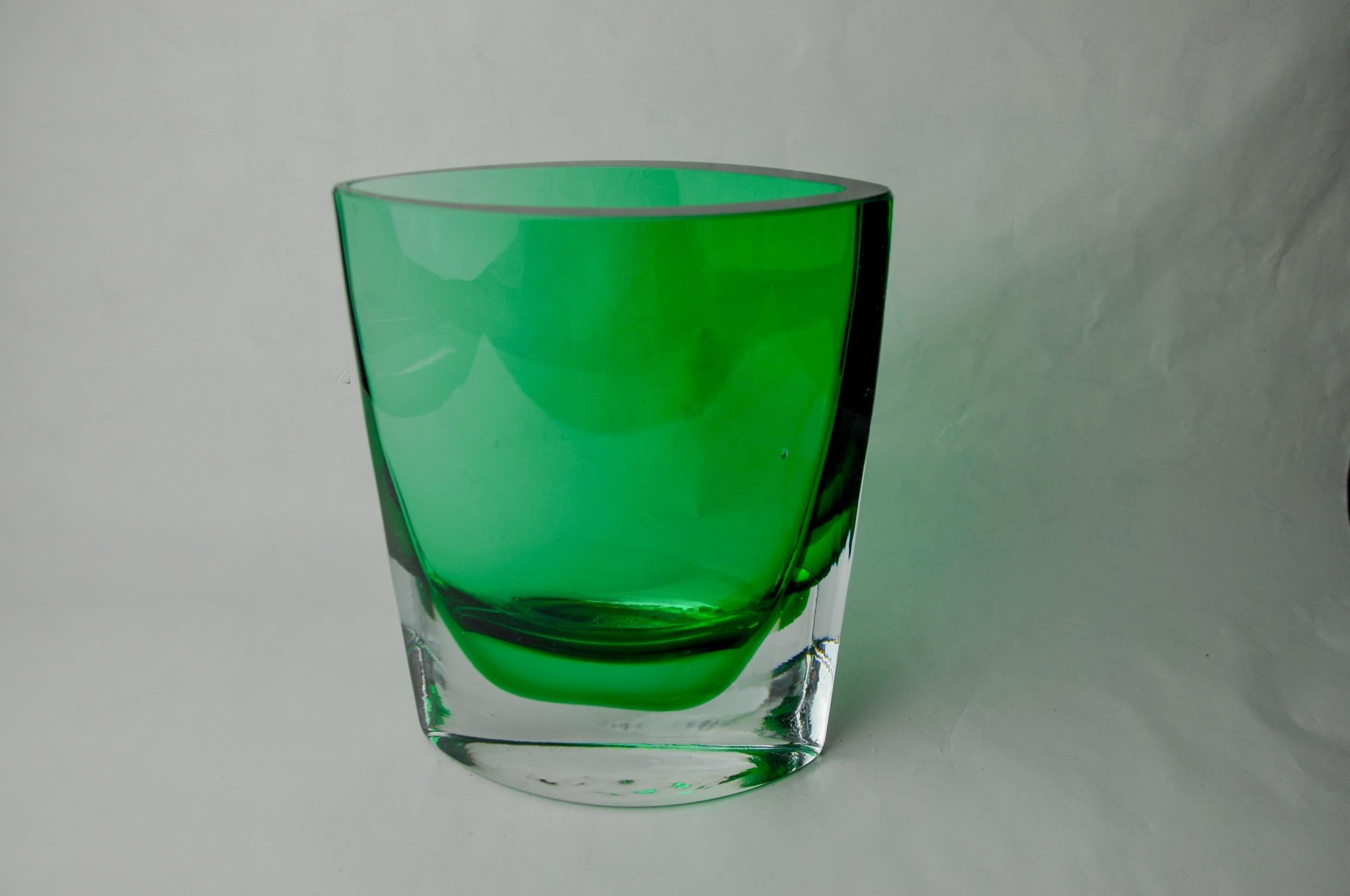 Italian Sommerso green vase by seguros, murano glass, italy, 1980 For Sale