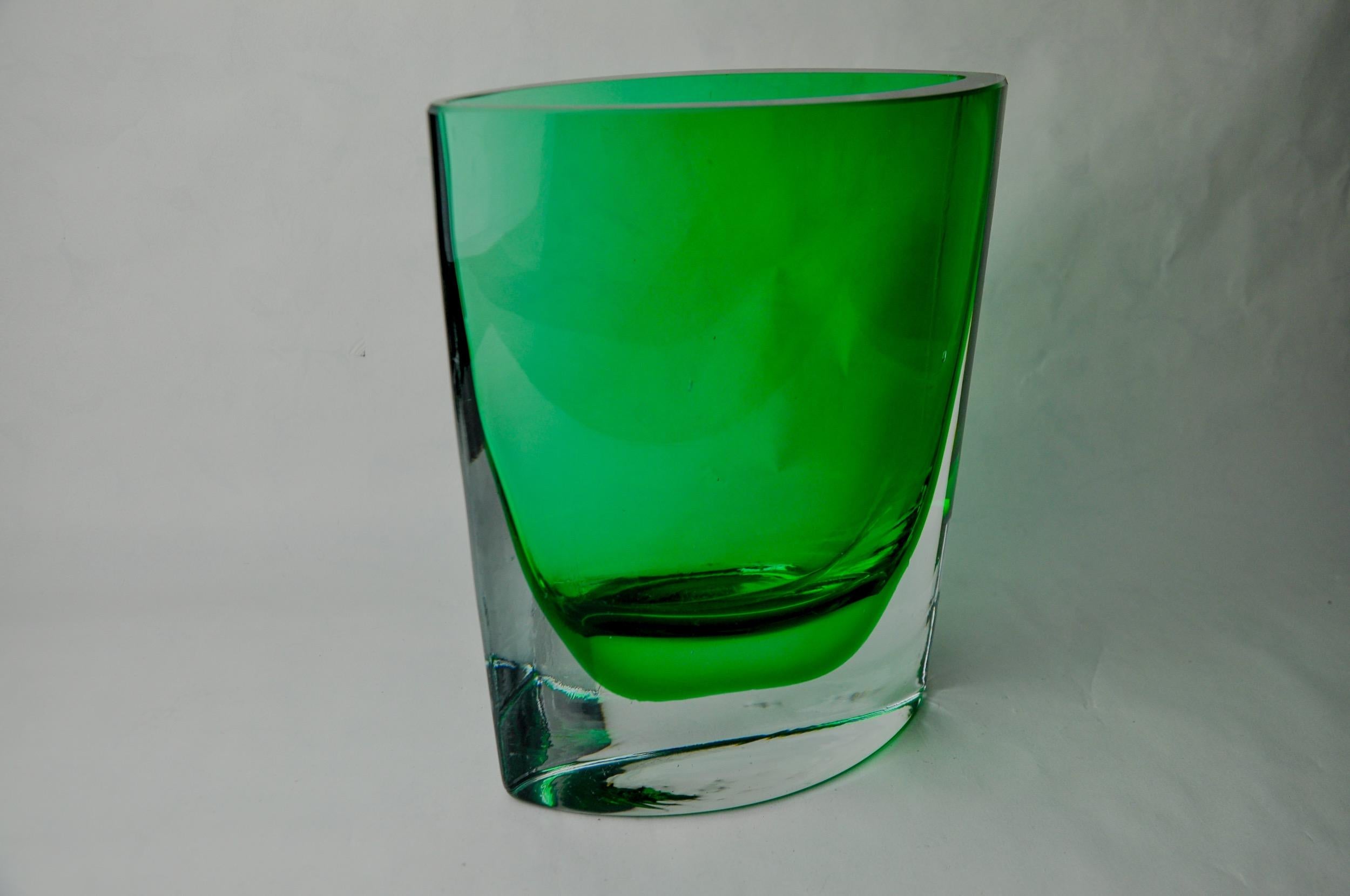 Sommerso green vase by seguros, murano glass, italy, 1980 In Good Condition For Sale In BARCELONA, ES