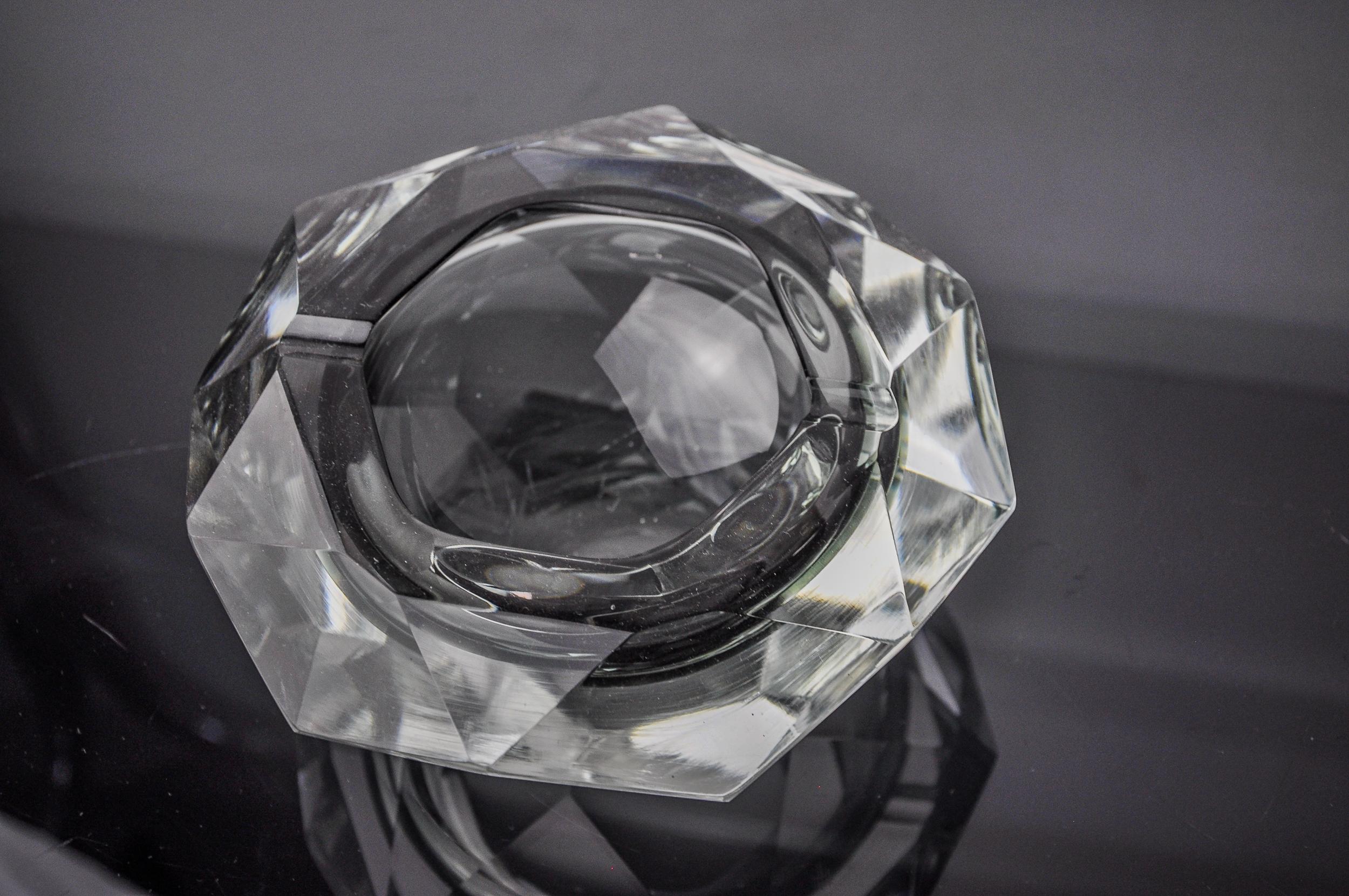 Cenicero gris Sommerso de Seguso, cristal facetado, Murano, Italia, 1970 en Bueno estado para la venta en BARCELONA, ES