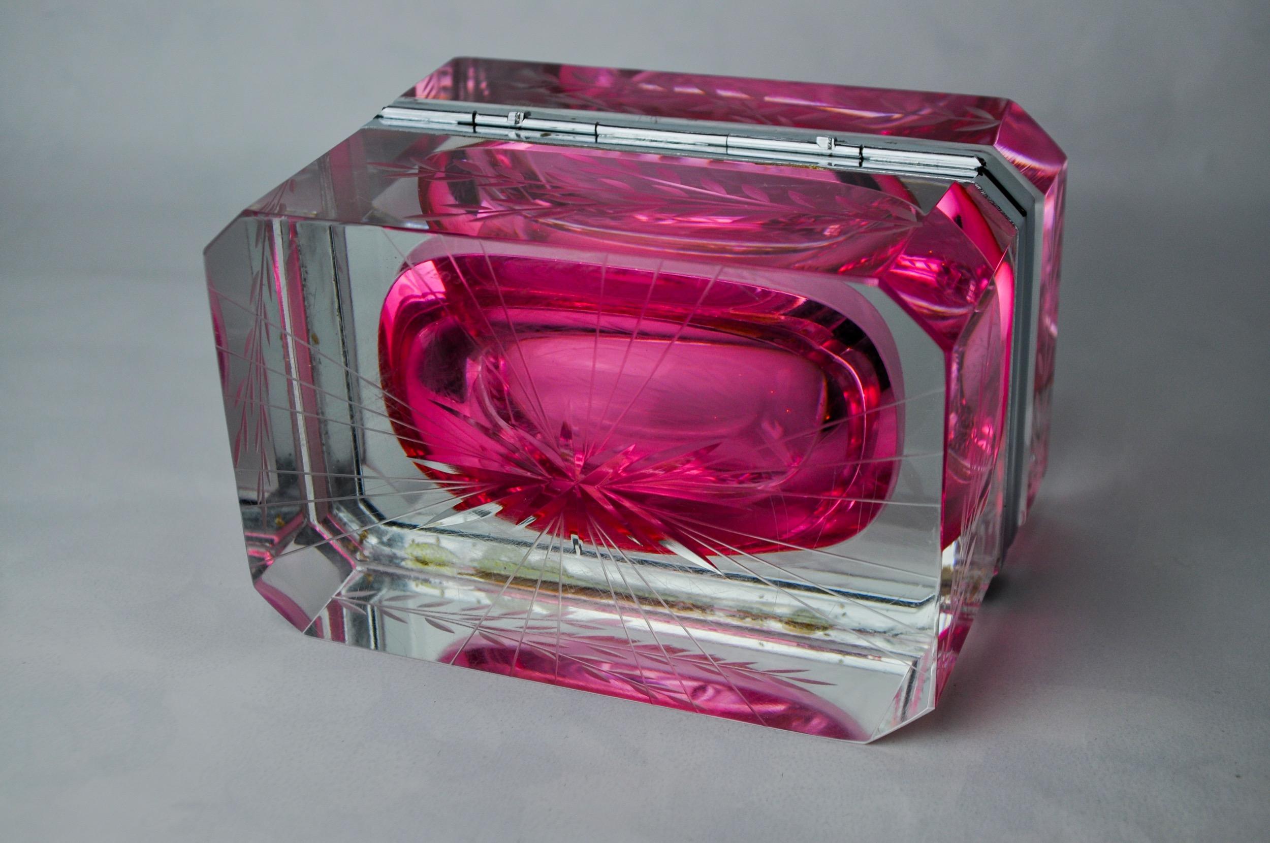 Cristal Boîte à bijoux Sommerso gravée par Mandruzzato, verre de Murano, Italie, 1960 en vente