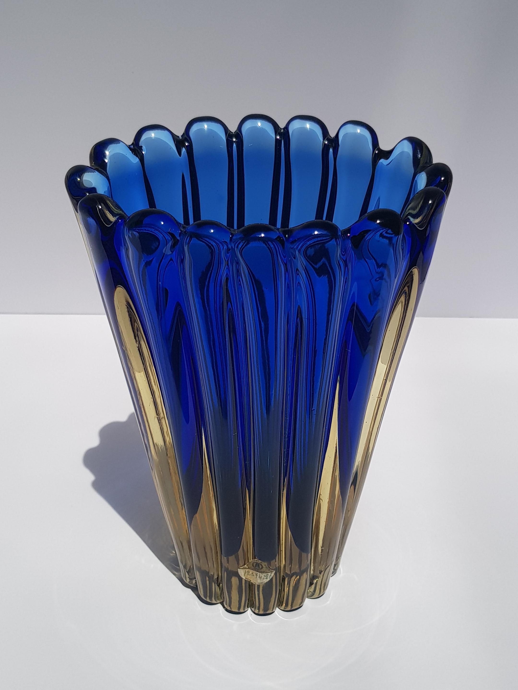 Sommerso Murano Kunstglas Vase Flavio Poli Seguso Gerippt Blau Gold Geformt im Angebot 7