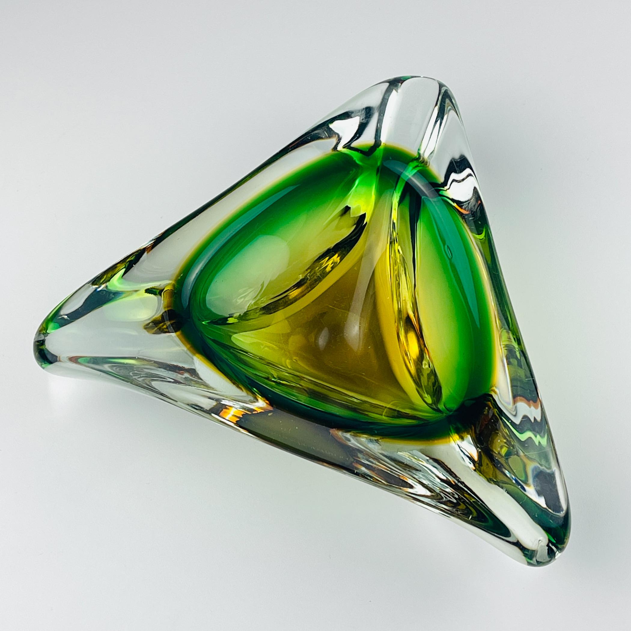 Sommerso Murano-Glas-Aschenbecher von Arte Nuova, Italien, 1960er Jahre im Angebot 3