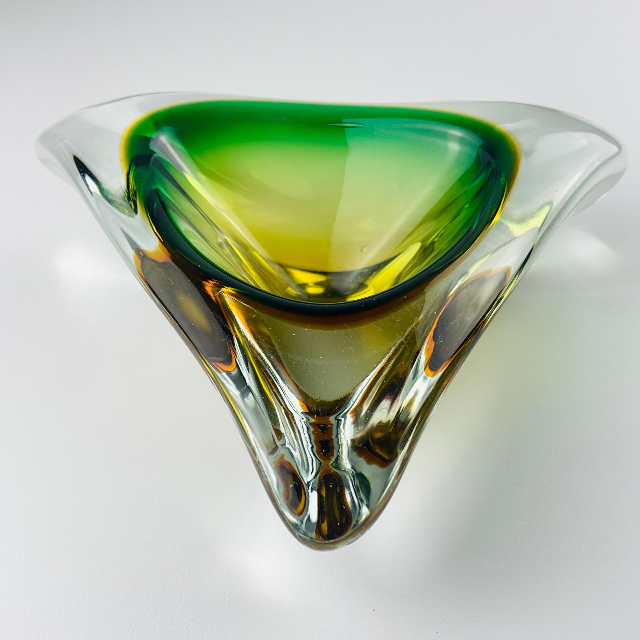 Sommerso Murano-Glas-Aschenbecher von Arte Nuova, Italien, 1960er Jahre im Angebot 6