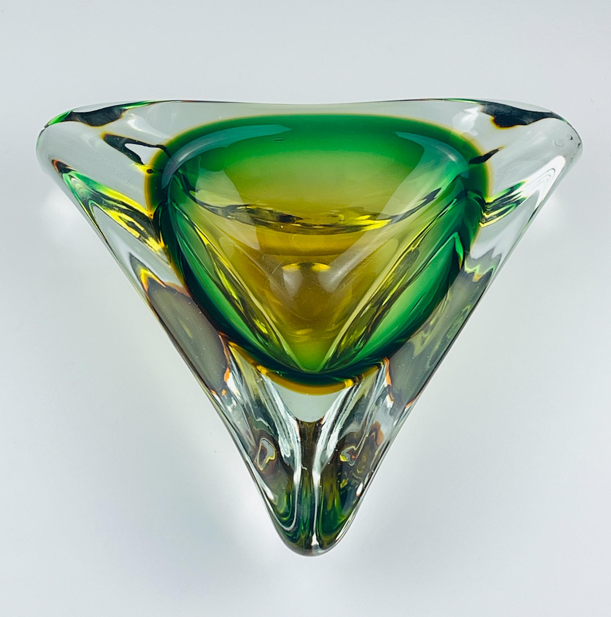 Sommerso Murano-Glas-Aschenbecher von Arte Nuova, Italien, 1960er Jahre im Angebot 2