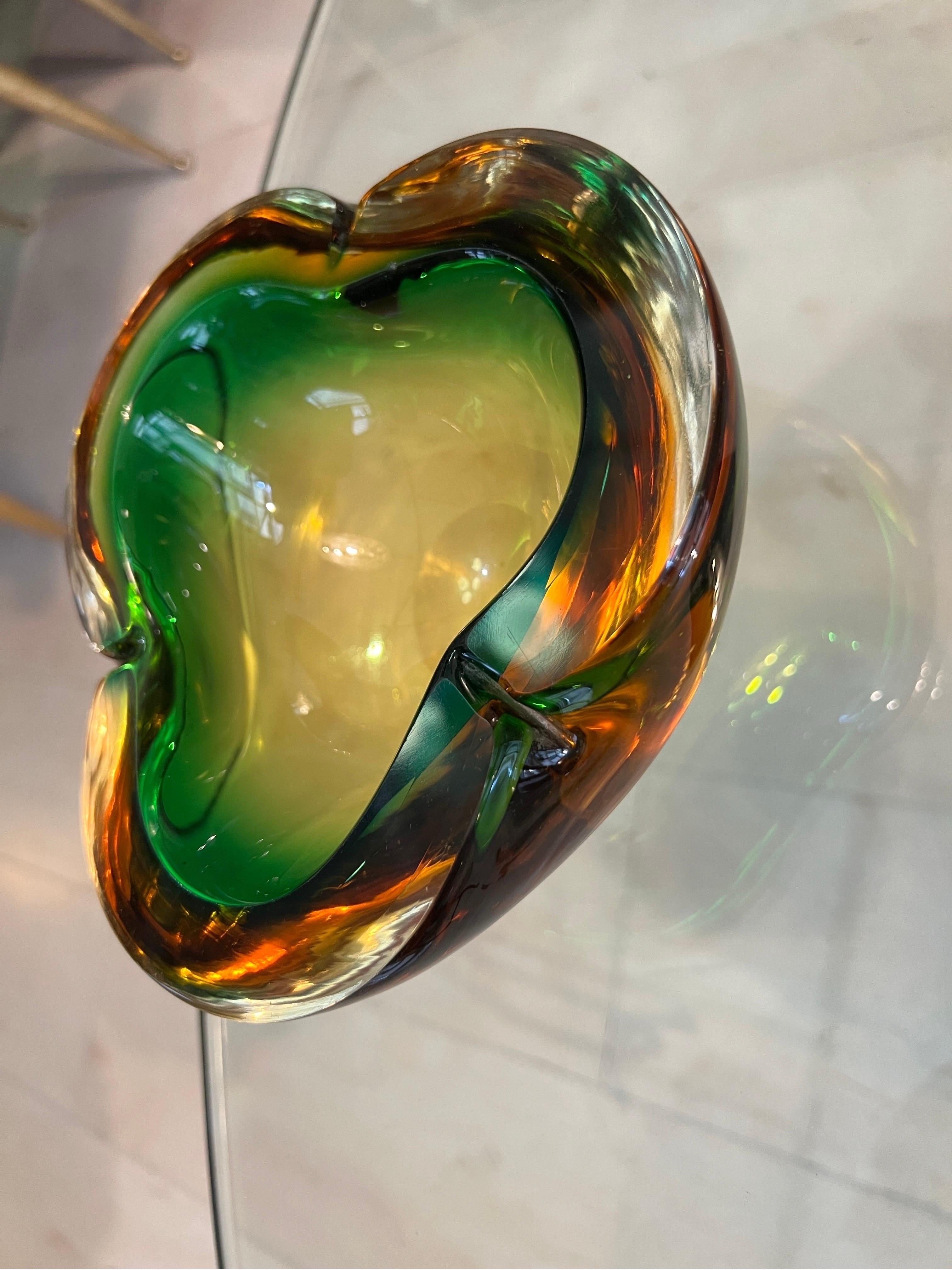 Cendrier de Murano dans les tons ambrés et verts de Seguso, 1970 en vente 2