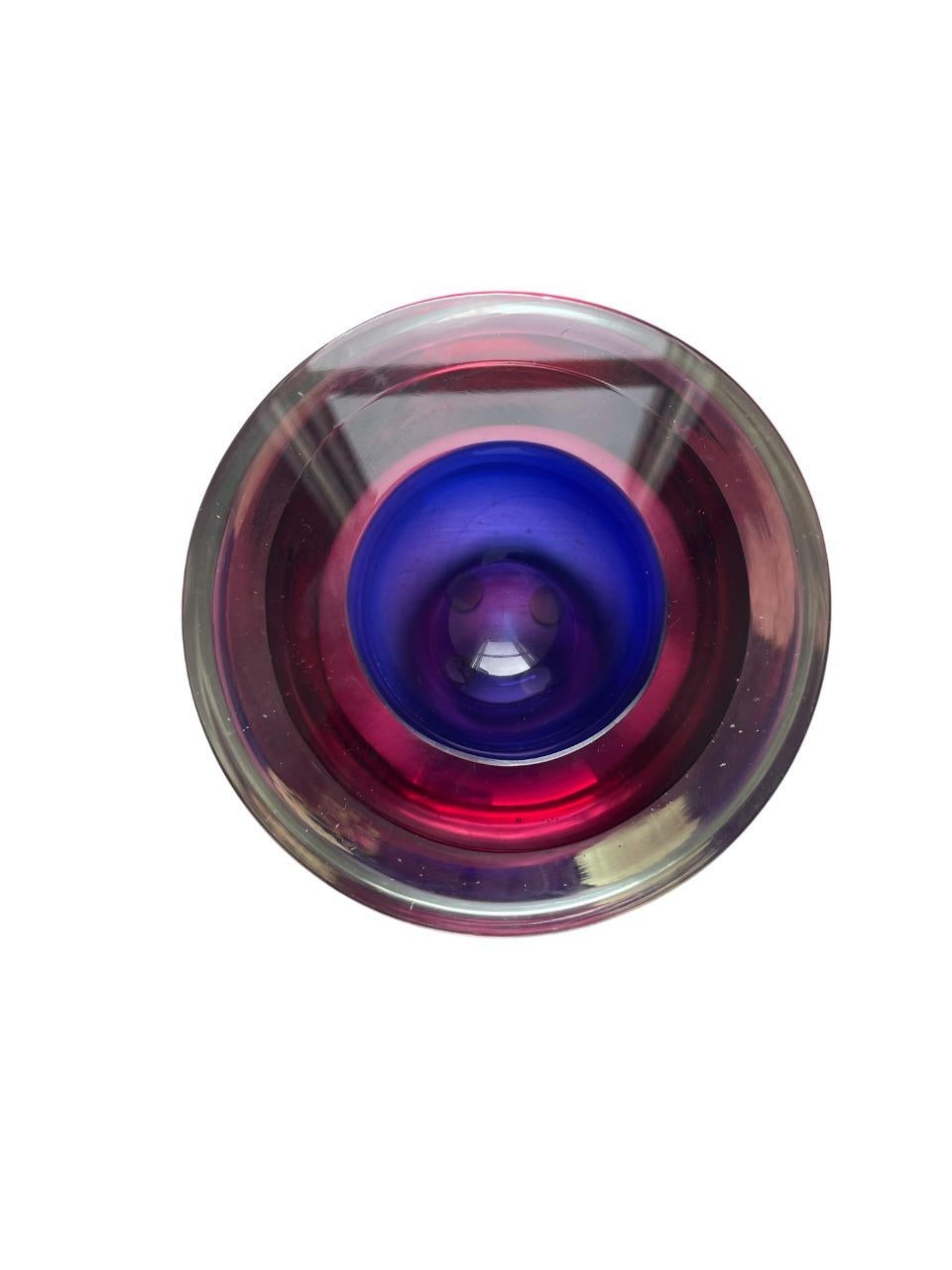 italien Bol en verre Murano Glass Sommerso par Flavio Poli pour Seguso, Italie, années 1950 - Bleu et rose en vente