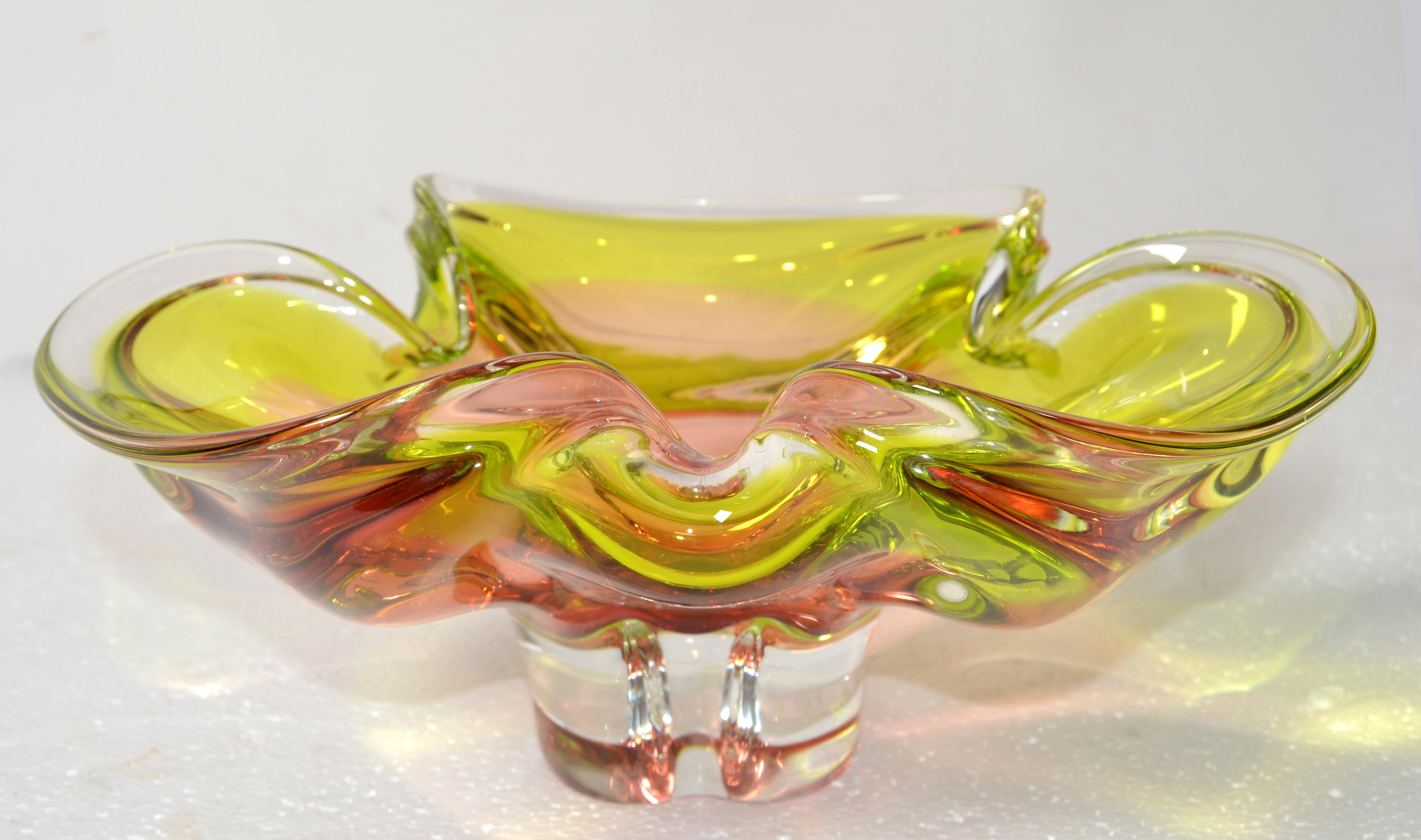 Sommerso Murano Glass Clover Shape Bowl Catchall Rose Green Clear Colors Seguso  In Good Condition For Sale In Miami, FL