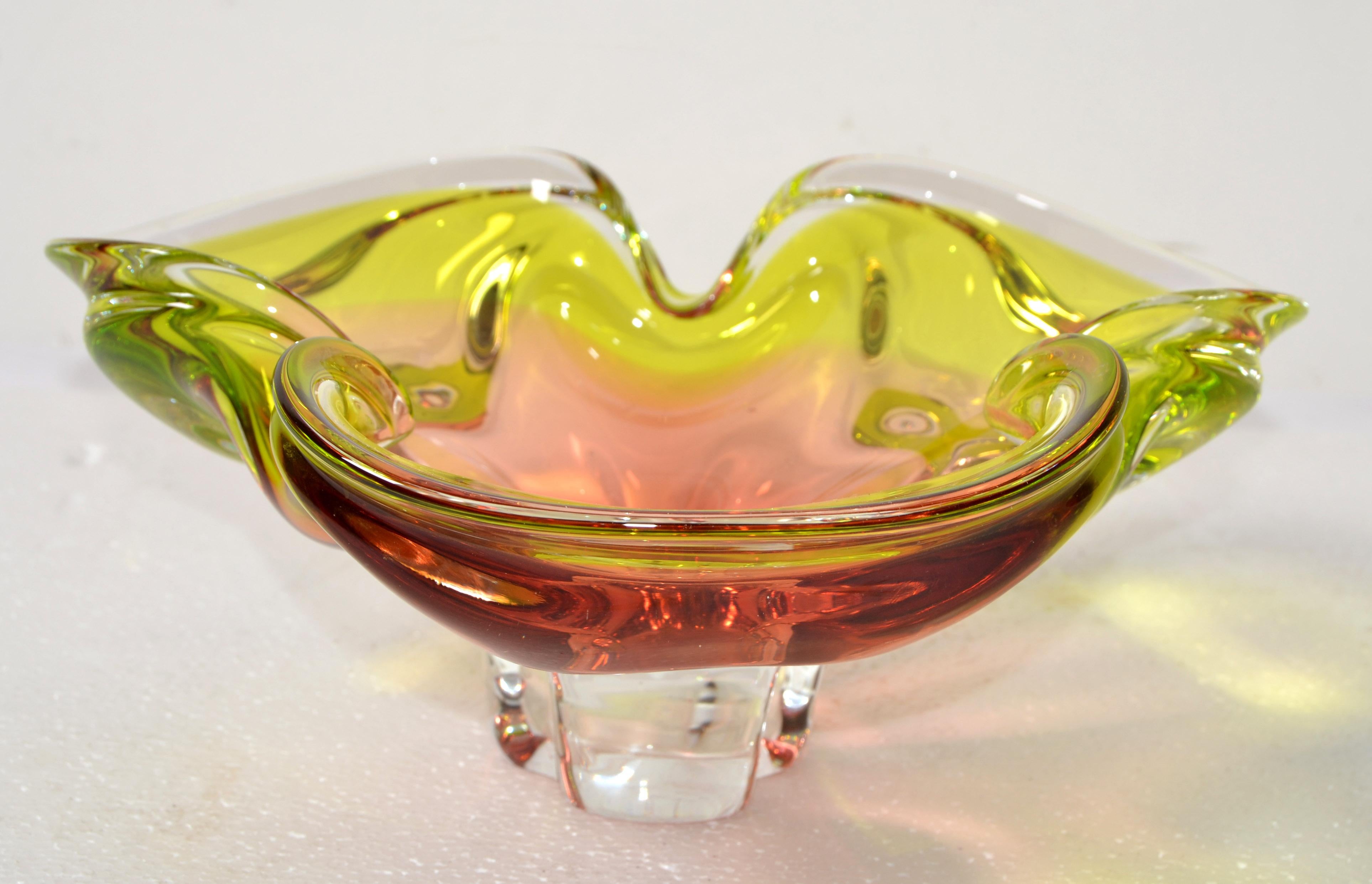 Sommerso Murano Glass Clover Shape Bowl Catchall Rose Green Clear Colors Seguso  For Sale 1