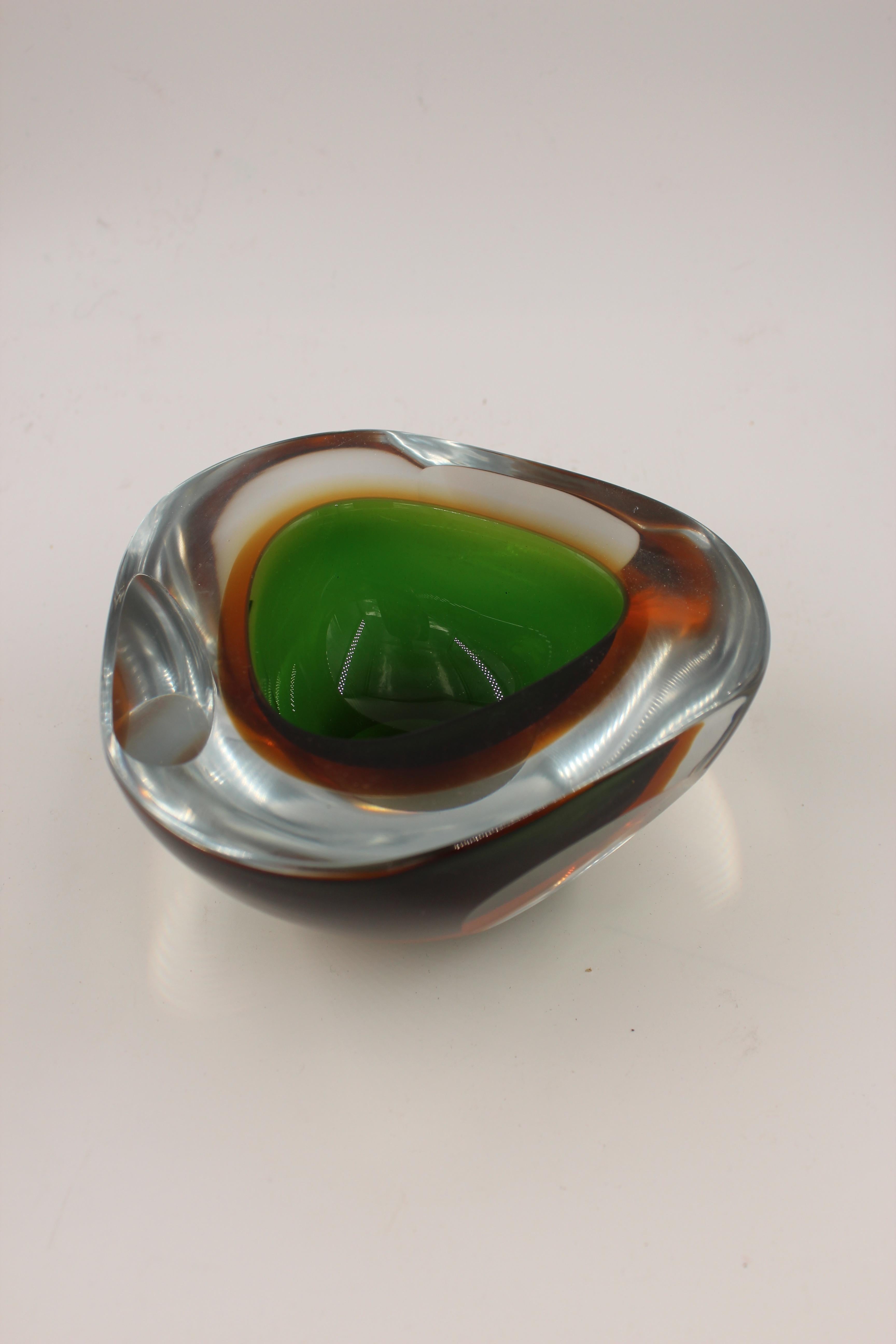 Sommerso Murano Glass Decorative Bowl Attributed to Flavio Poli, Italy, 1960 For Sale 3