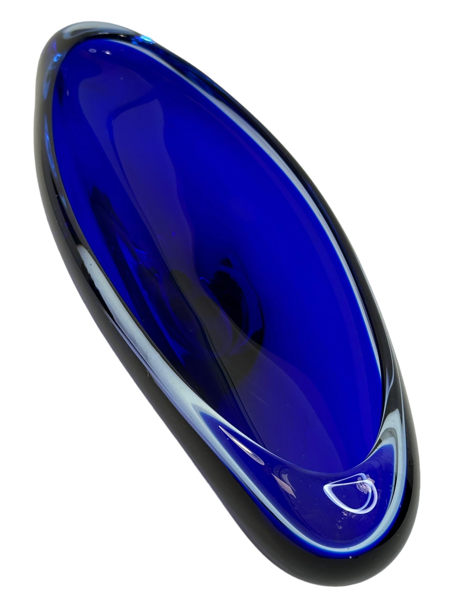 Italian Sommerso Murano Glass Fruit Bowl Catchall, Blue and Clear, Vintage, Italy, 1970s For Sale