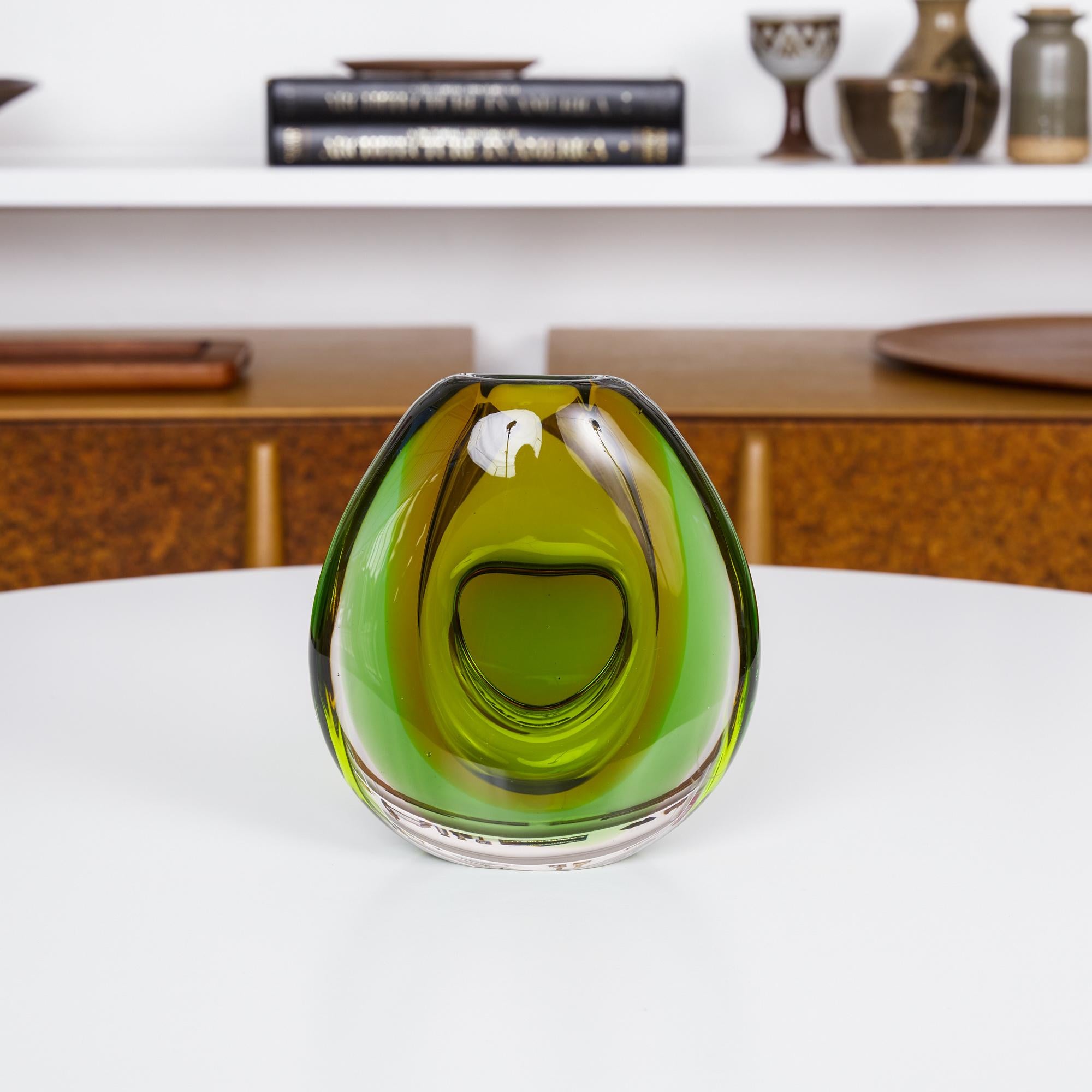Mid-Century Modern Sommerso Murano Glass Vase by Flavio Poli