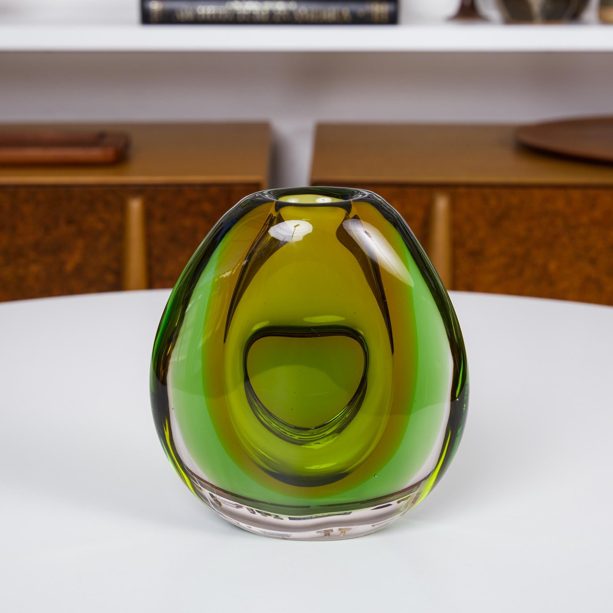 Sommerso Murano Glass Vase by Flavio Poli 2