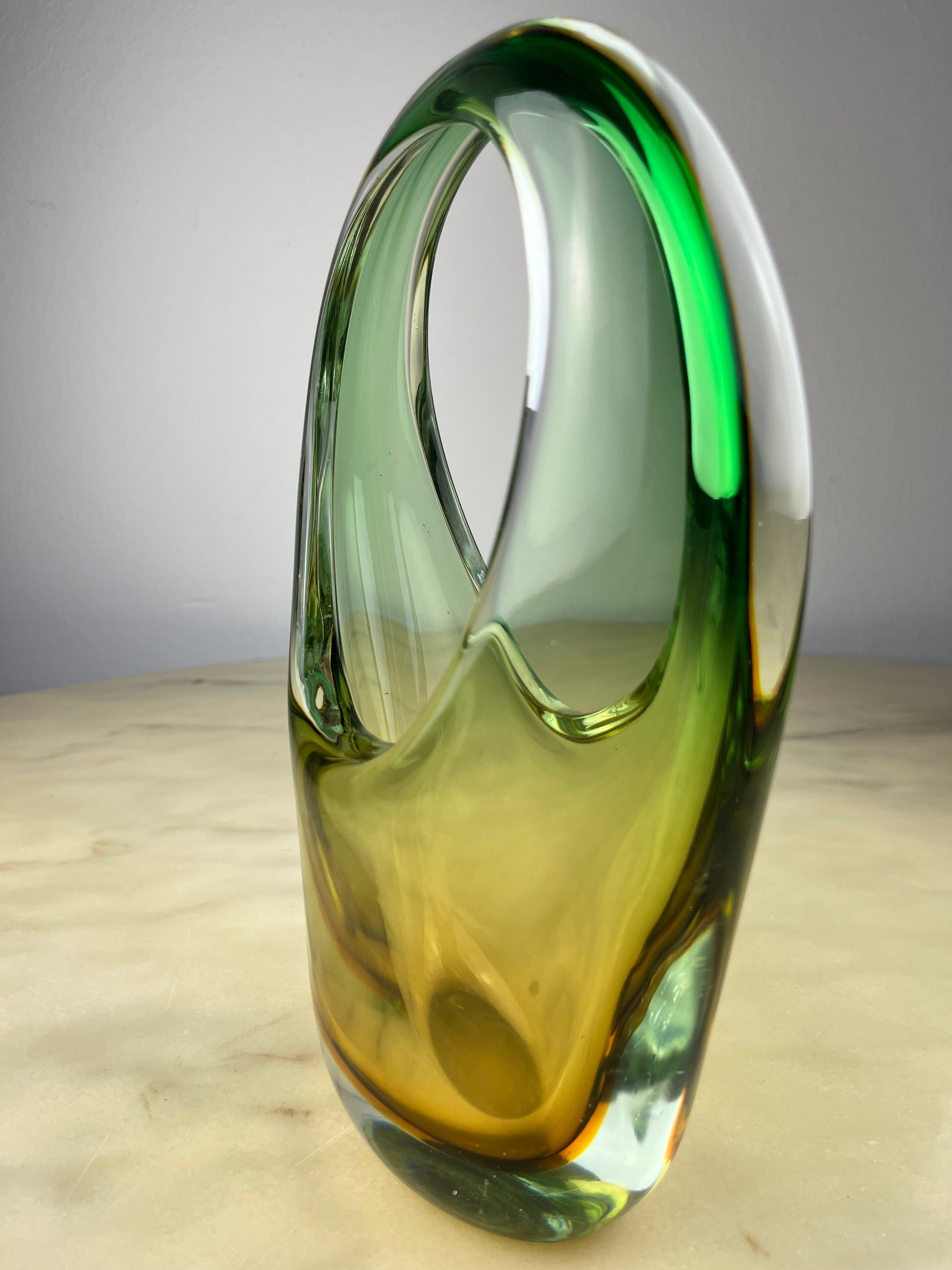 italien Vase en verre Murano Glass Sommerso  Fabriqué en Italie dans les années 1960 en vente