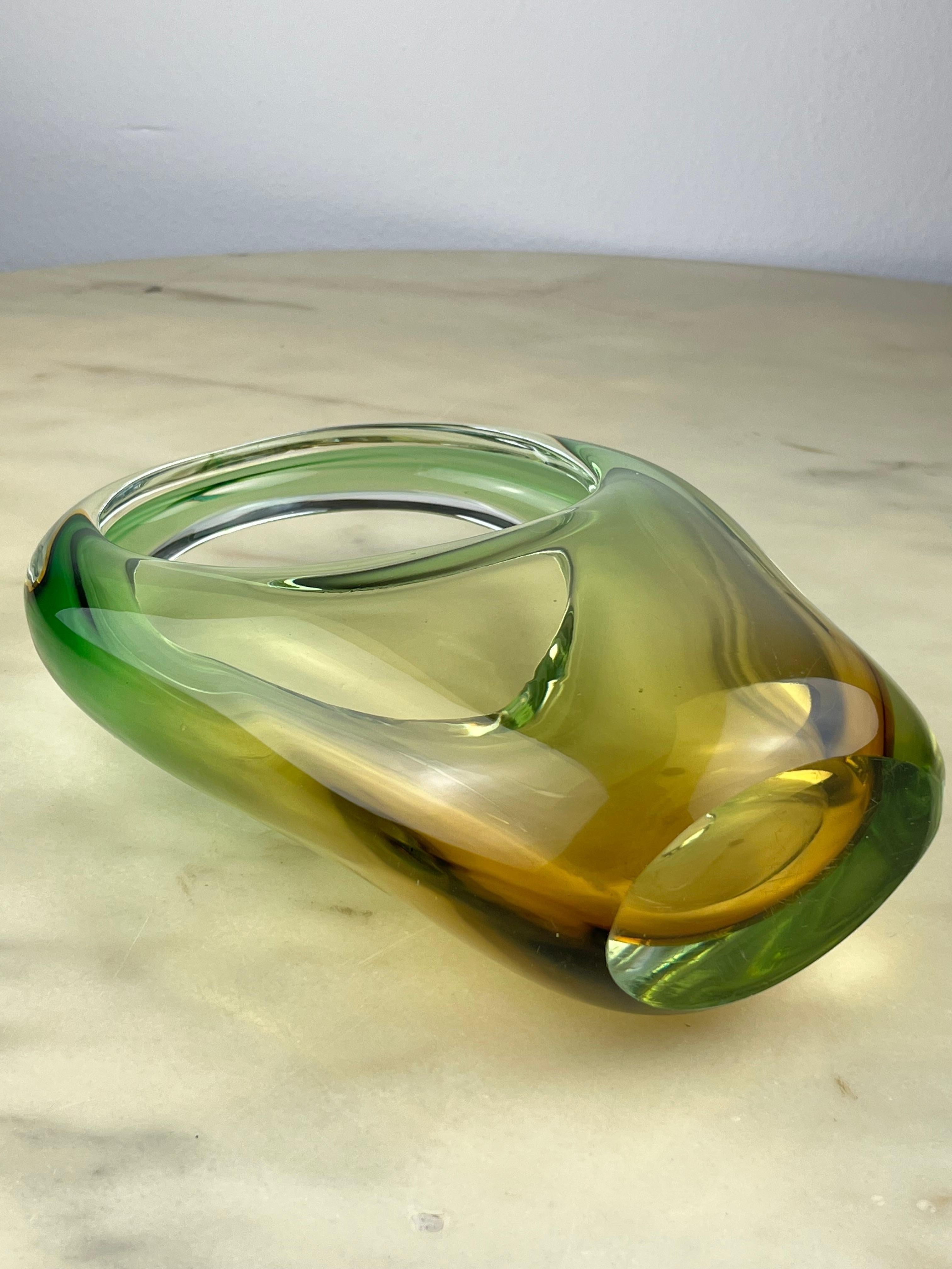 Sommerso Murano Glass Vase  made In Italy 1960s For Sale 1