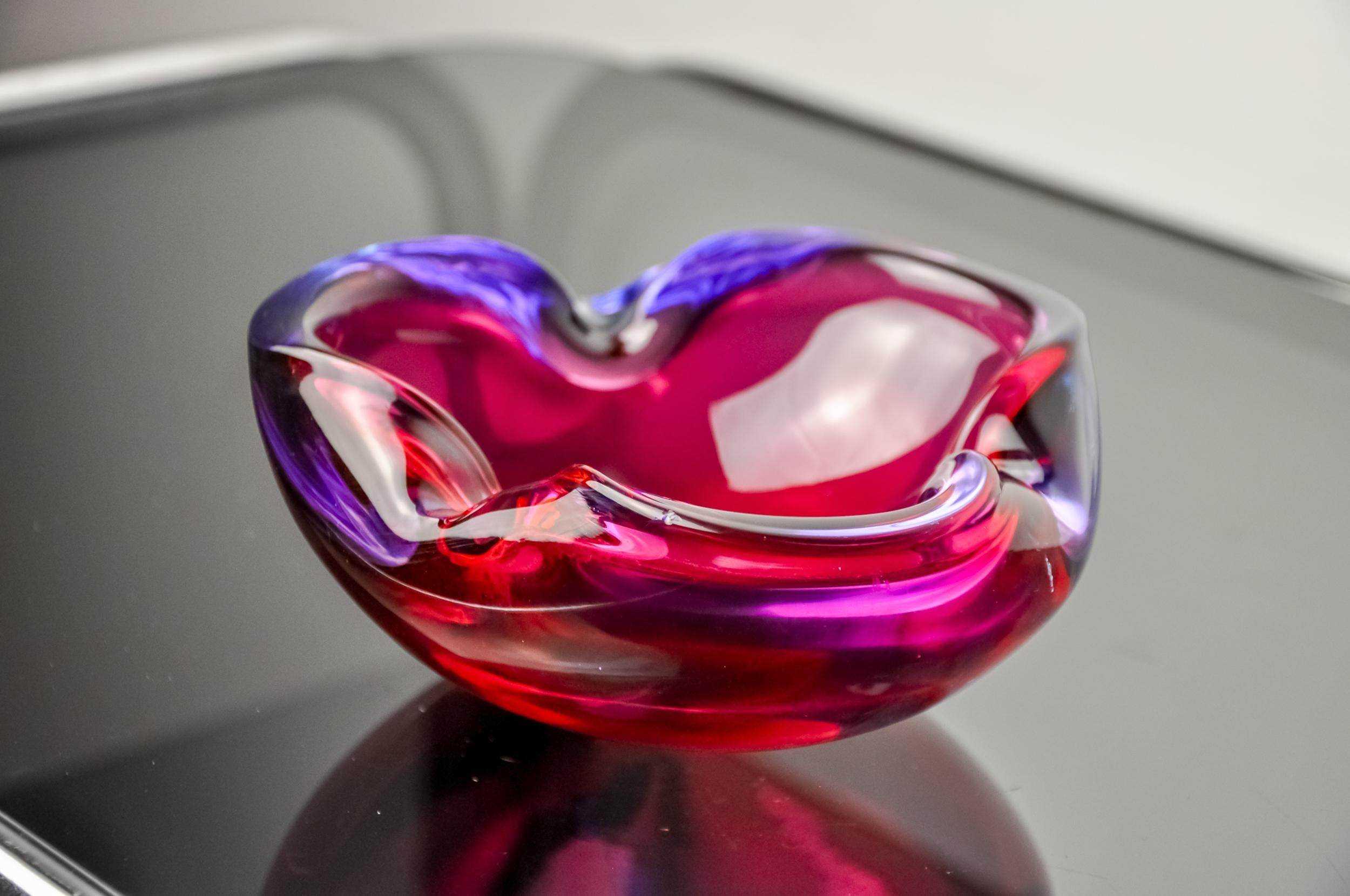 Sommerso pink and purple trinket tray by Flavio Poli for Seguso, Murano glass In Good Condition In BARCELONA, ES