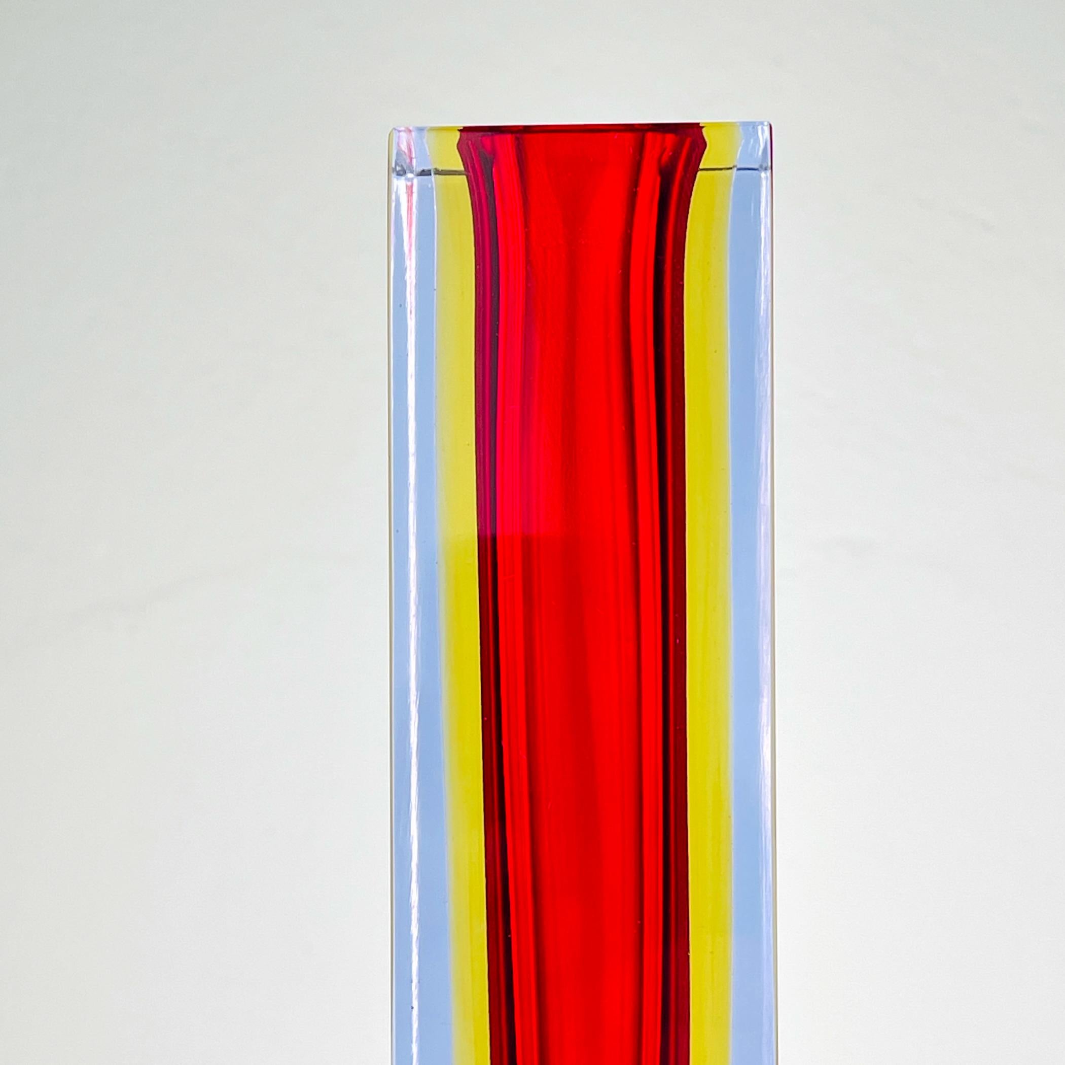 Italiano Vaso in vetro di Murano Sommerso rosso, stile Flavio Poli, Italia anni '70 in vendita