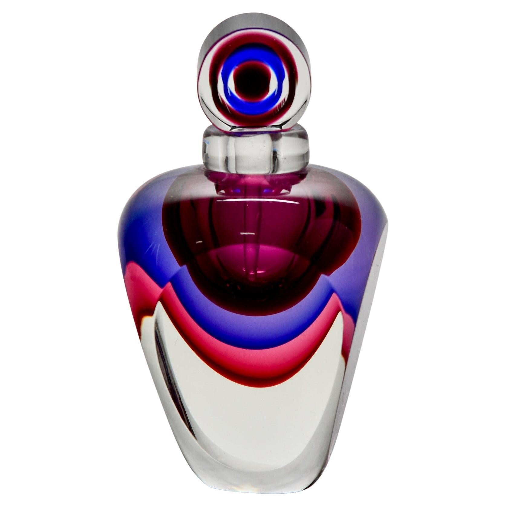 Flacon de parfum en verre de Murano de style Sommerso sur 1stDibs | flacon  murano