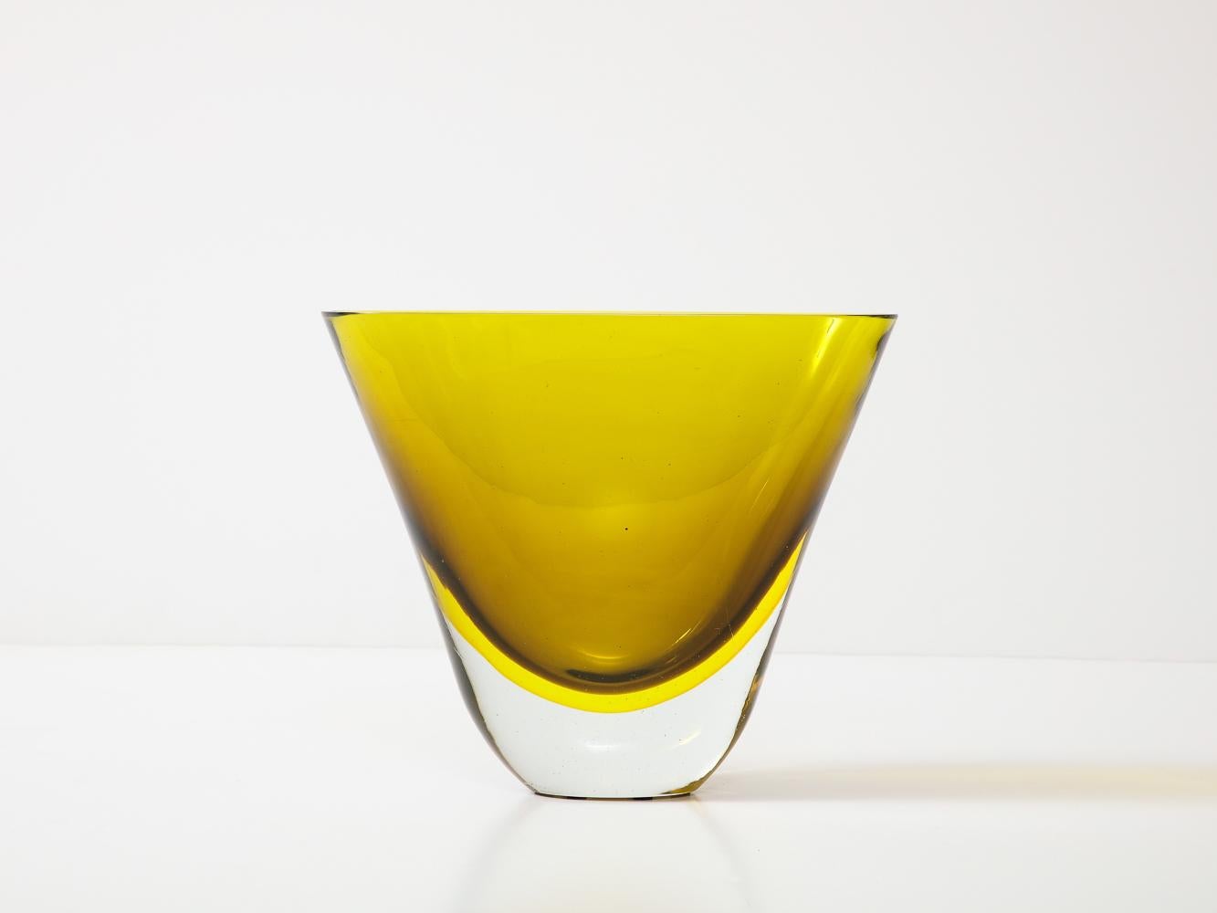 Vase Sommerso de Flavio Poli pour Seguso Vetri D'Arte Bon état - En vente à New York, NY