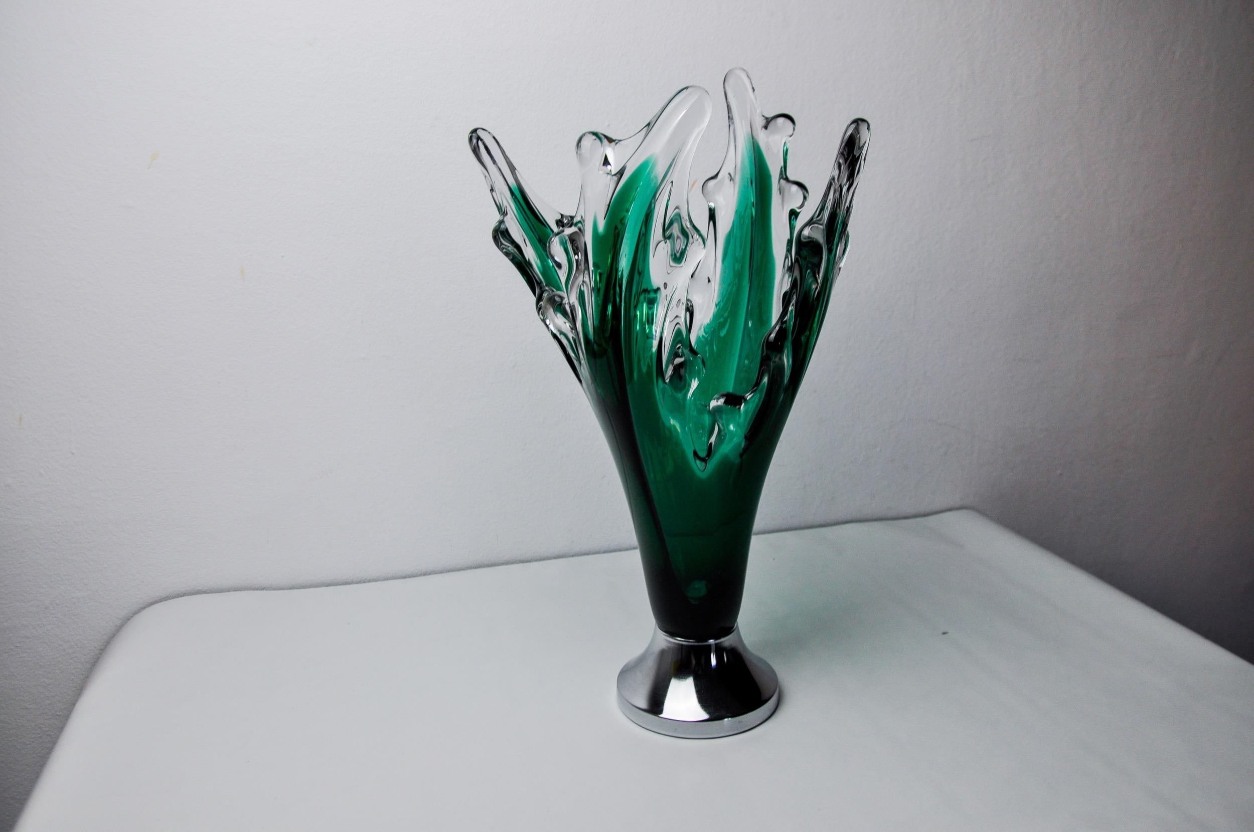 Late 20th Century Sommerso vase by seguso in green murano glass, Italy, 1970 For Sale