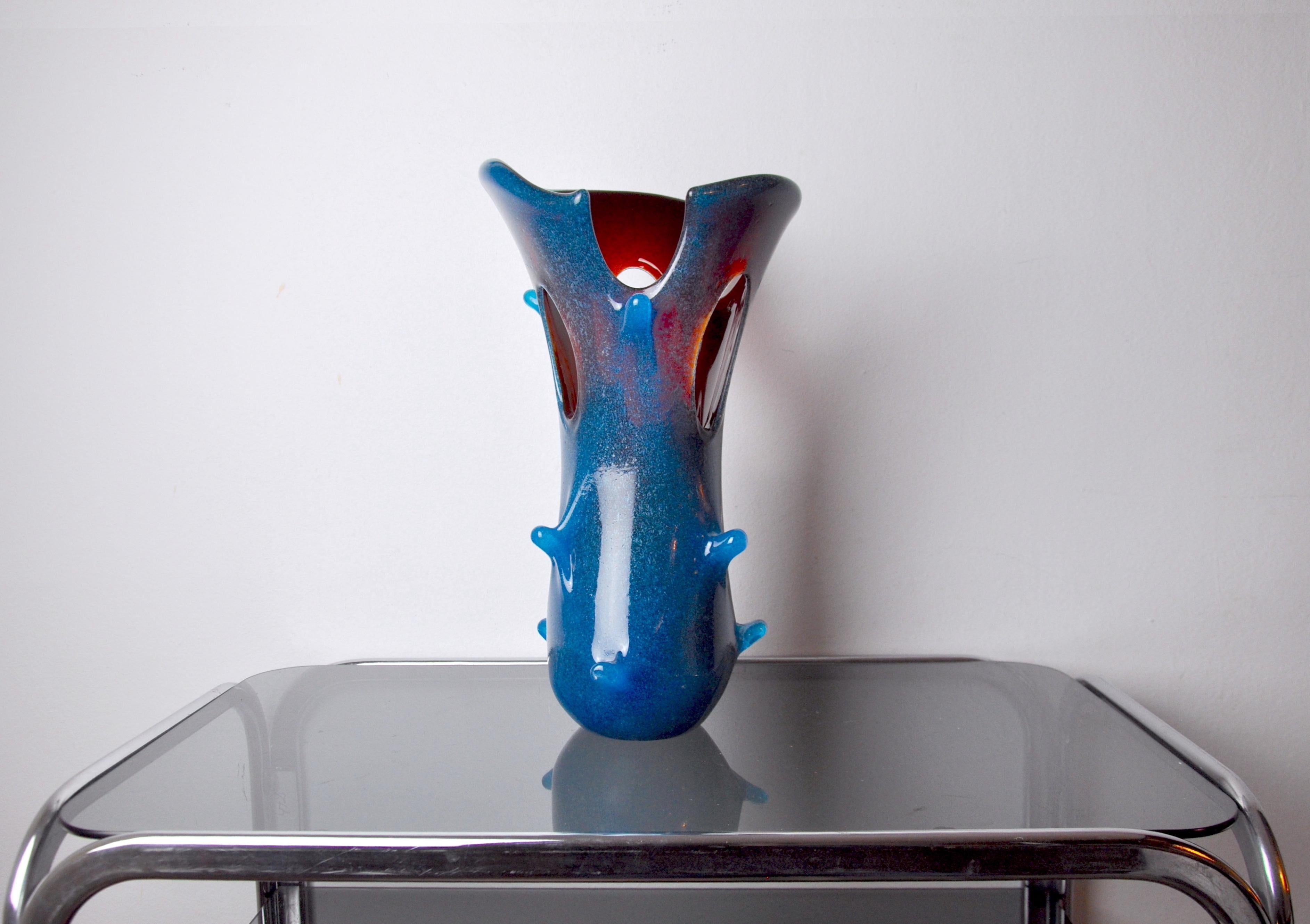 Italian Sommerso vase by seguso in two-tone murano glass, Italy, 1970 For Sale