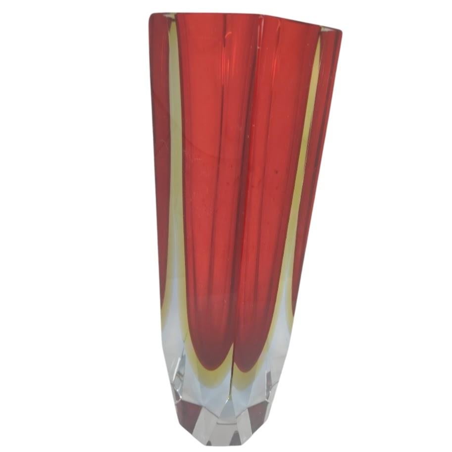 Mid-Century Modern Sommerso Vase Faceted Murano Glass in red and amber For Sale