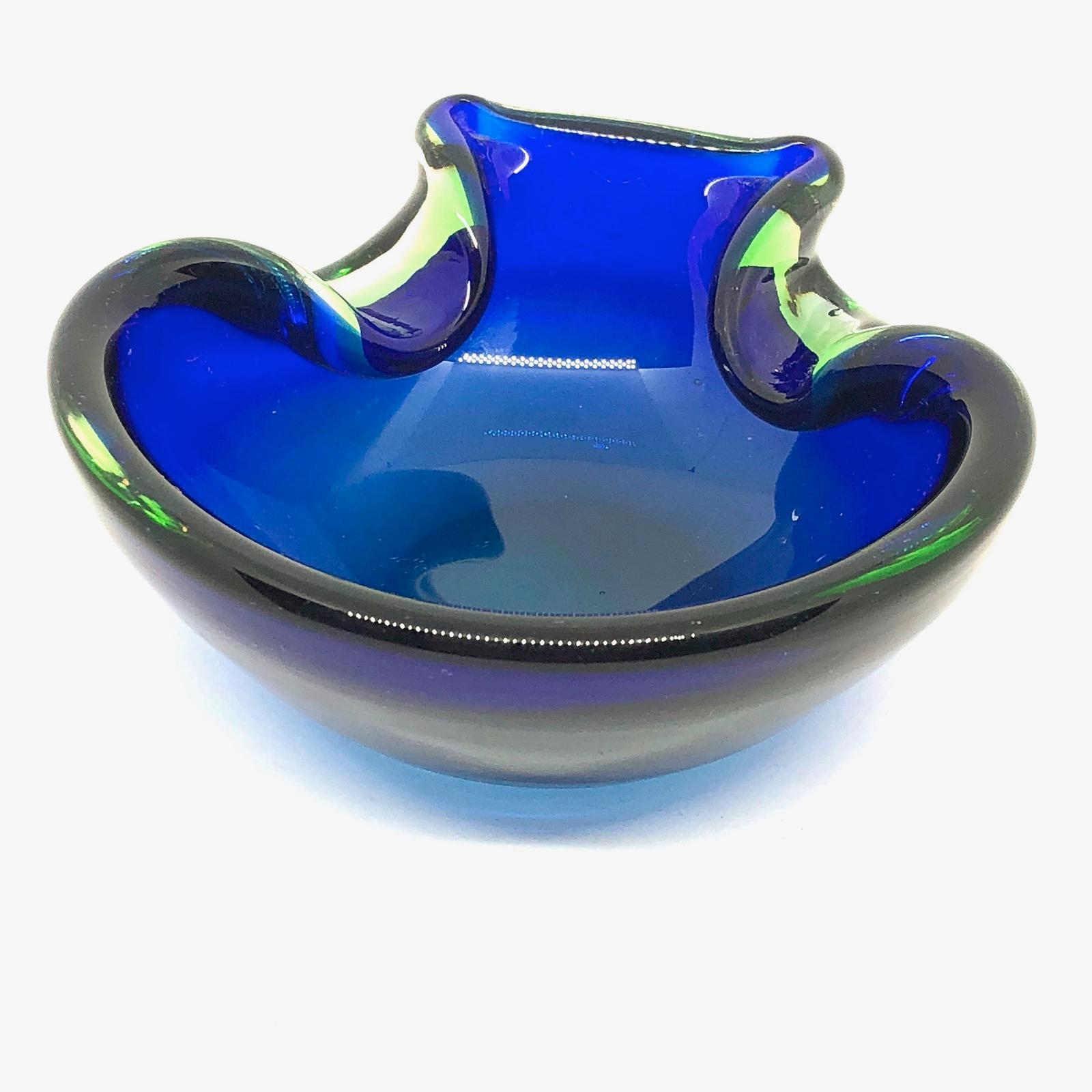 Sommerso Vintage Italian Blue and Green Murano Glass Cigar Ashtray, circa 1970 In Good Condition In Nuernberg, DE