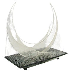 Escultura de sobremesa Sompex Alemania de lucita acrílica con cuerda de nailon