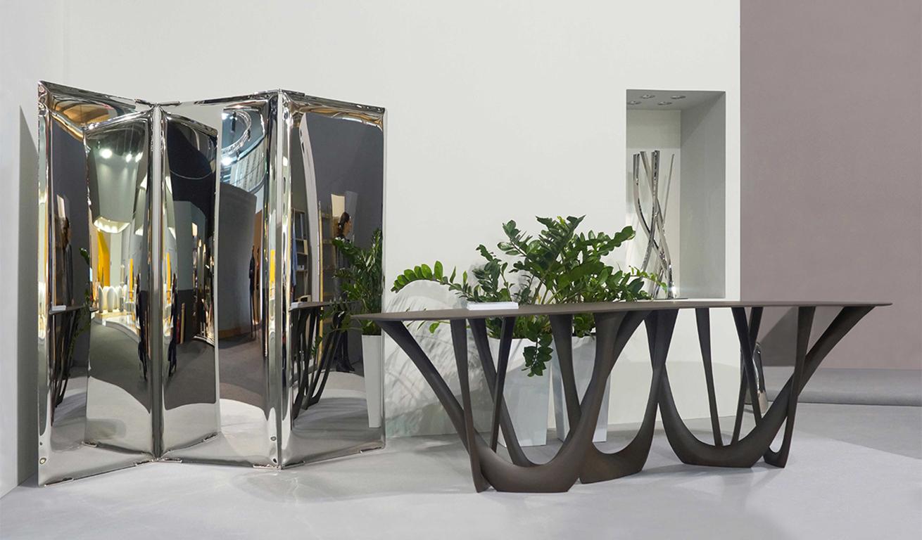Mirror or screen by Zieta Prozessdesign
Stainless steel

Zieta is best known for his collection of stools “Plopp” made through the technologist Fidu. With the same principle Zieta Prozessdesign conceived mirror collections made of stainless steel