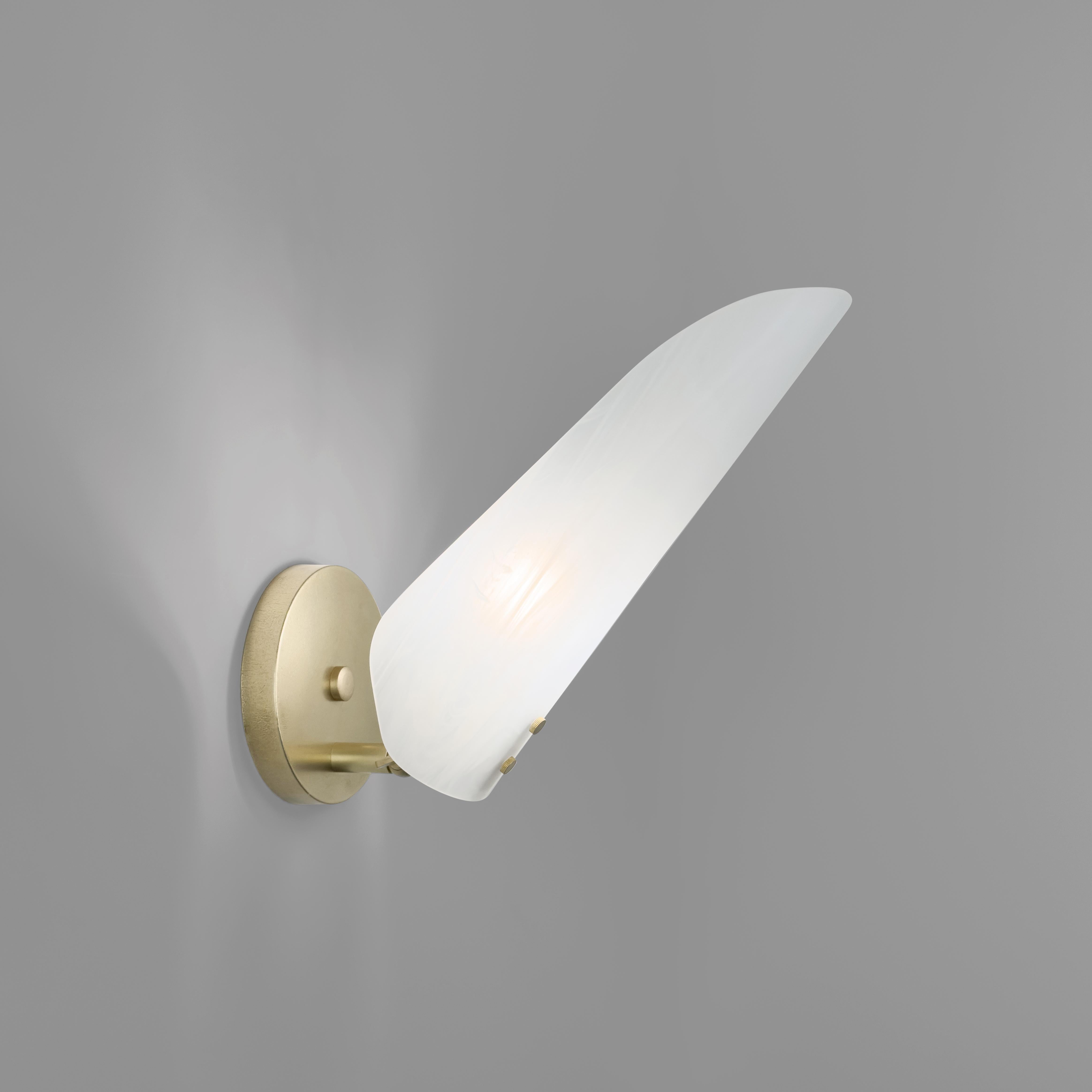 Lámpara Sonata - Aplique Moderno Ajustable de Latón Encerado, Cristal Grabado en venta 5