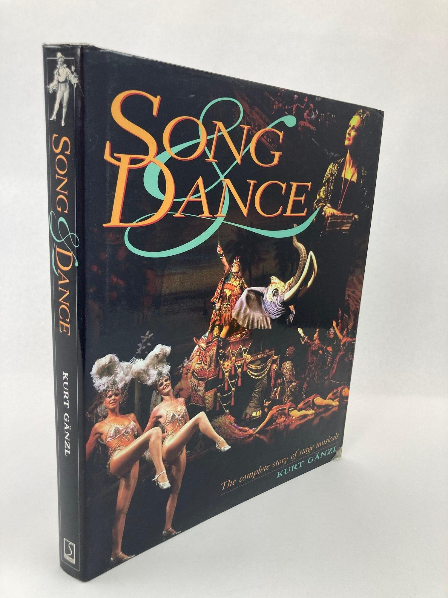 20ième siècle Song & Dance The Complete Story of Stage Musicals Kurt Ganzl livre à couverture rigide en vente