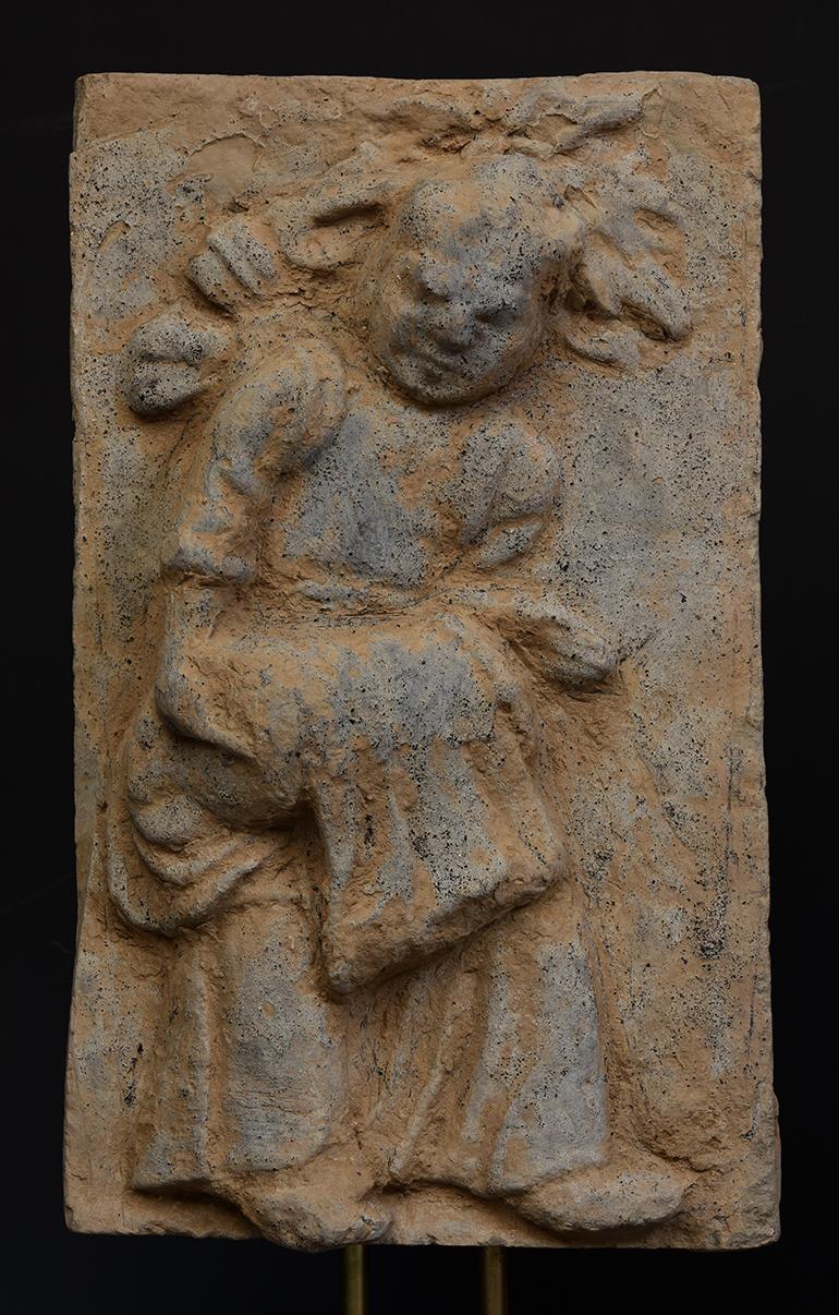 Song Dynasty, A Pair of Antique Chinese Pottery Brick Tile with Drummers In Good Condition For Sale In Sampantawong, TH