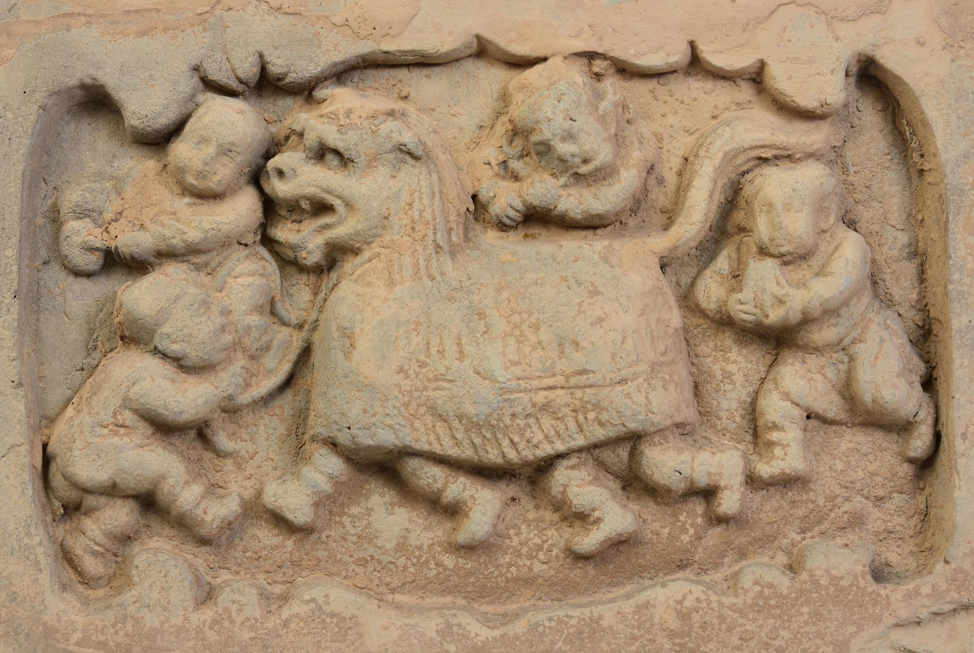 Song Dynasty, A Pair of Antique Chinese Pottery Brick Tile with Lion and Figures For Sale 1