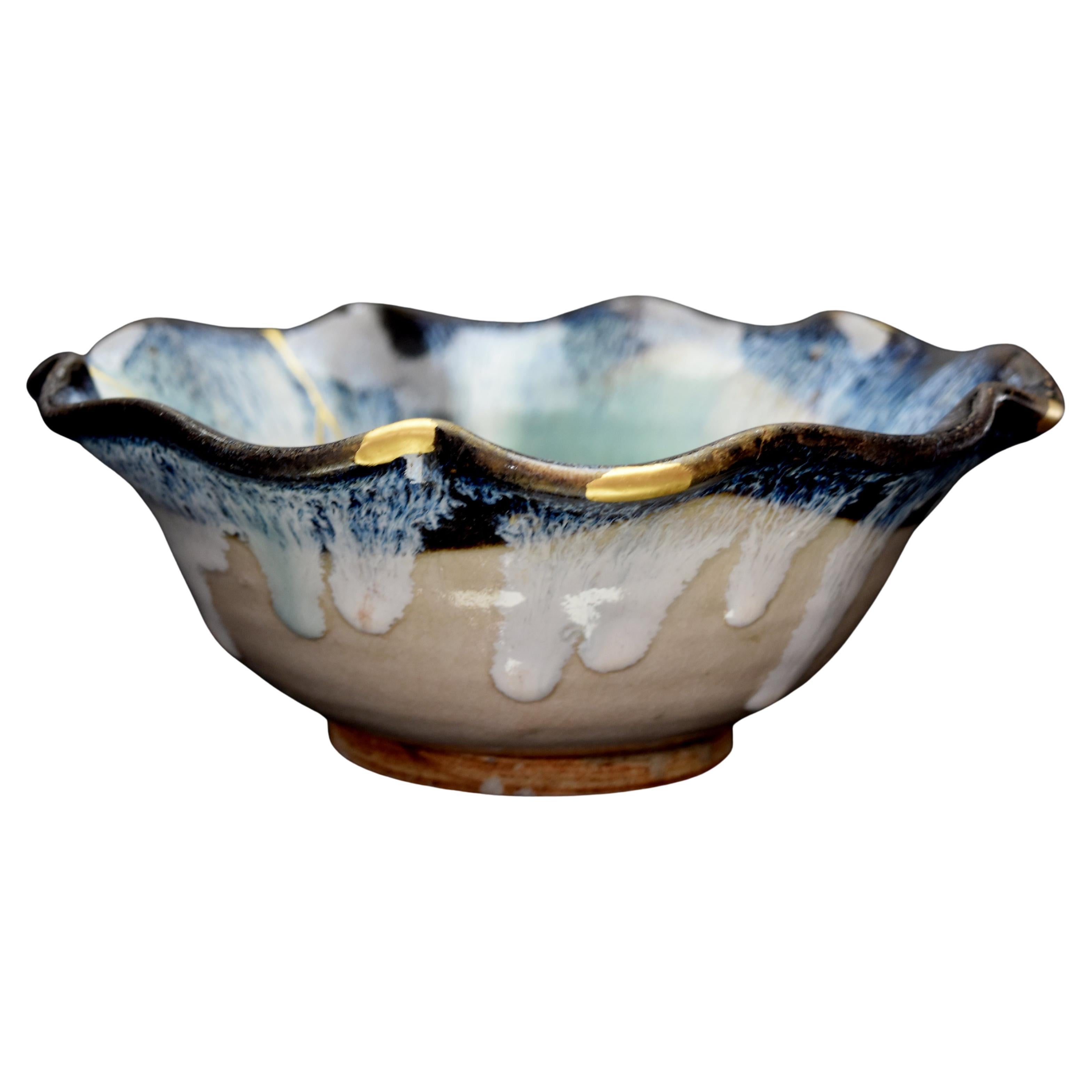 Song period, corolla-shaped cup blue with kintsugi For Sale