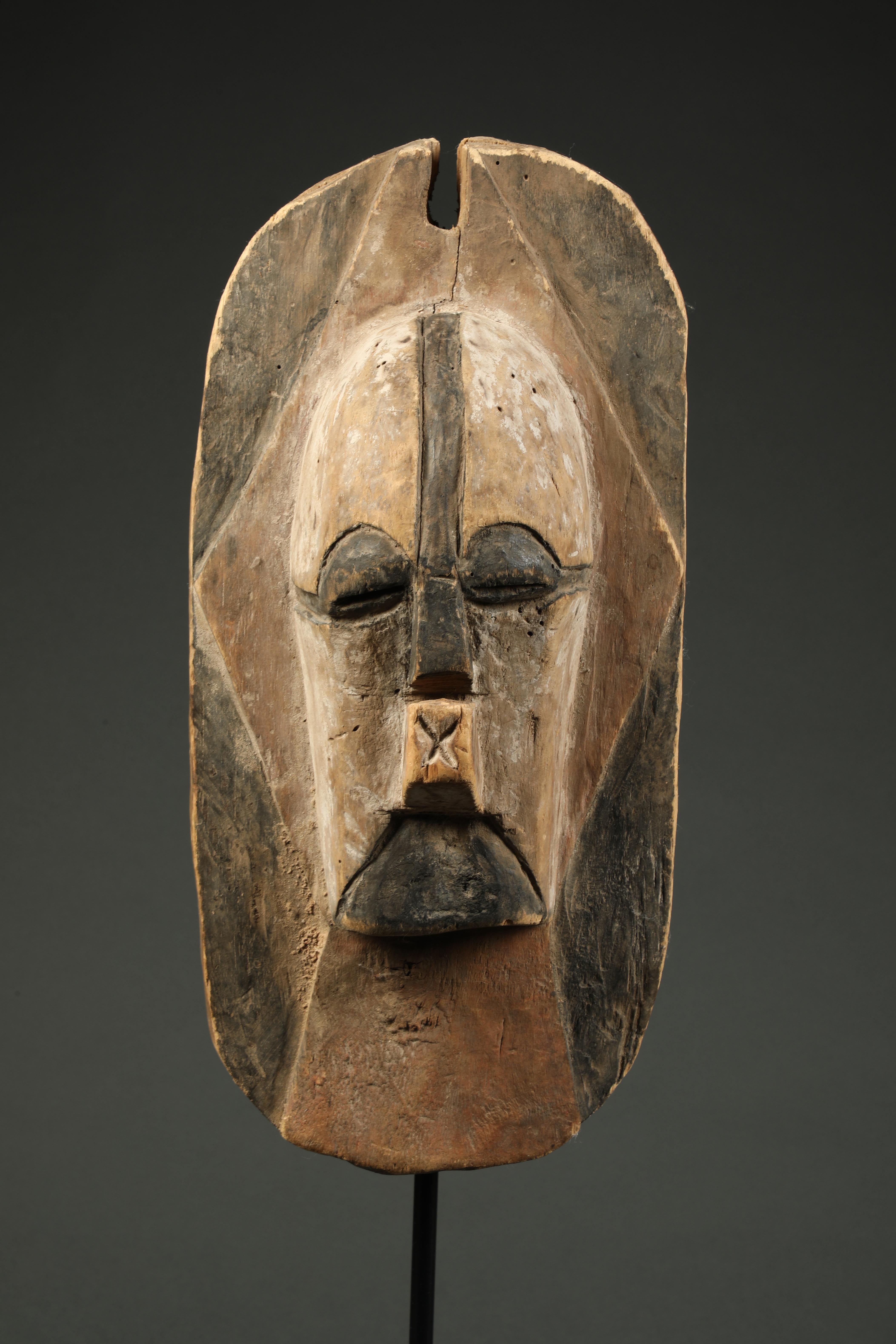 Songye Luba Kifwebe Wood Mask Shield with White, Red and Black, Africa, Congo 2