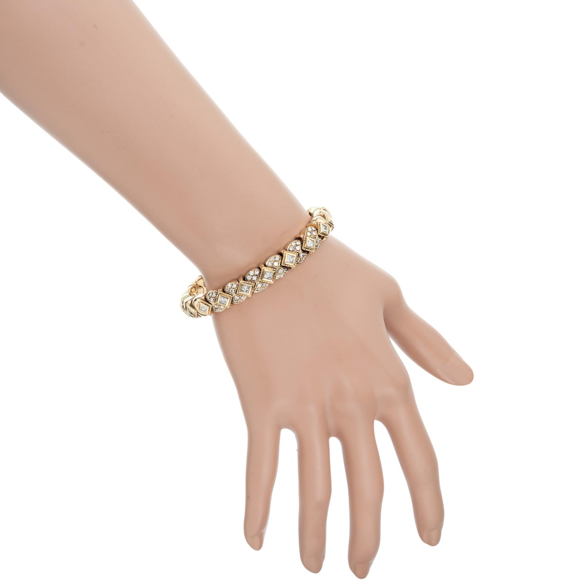 Princess Cut Sonia B. 1.54 Carat Galerie de Bijoux Diamond Gold Flex Bangle Bracelet For Sale