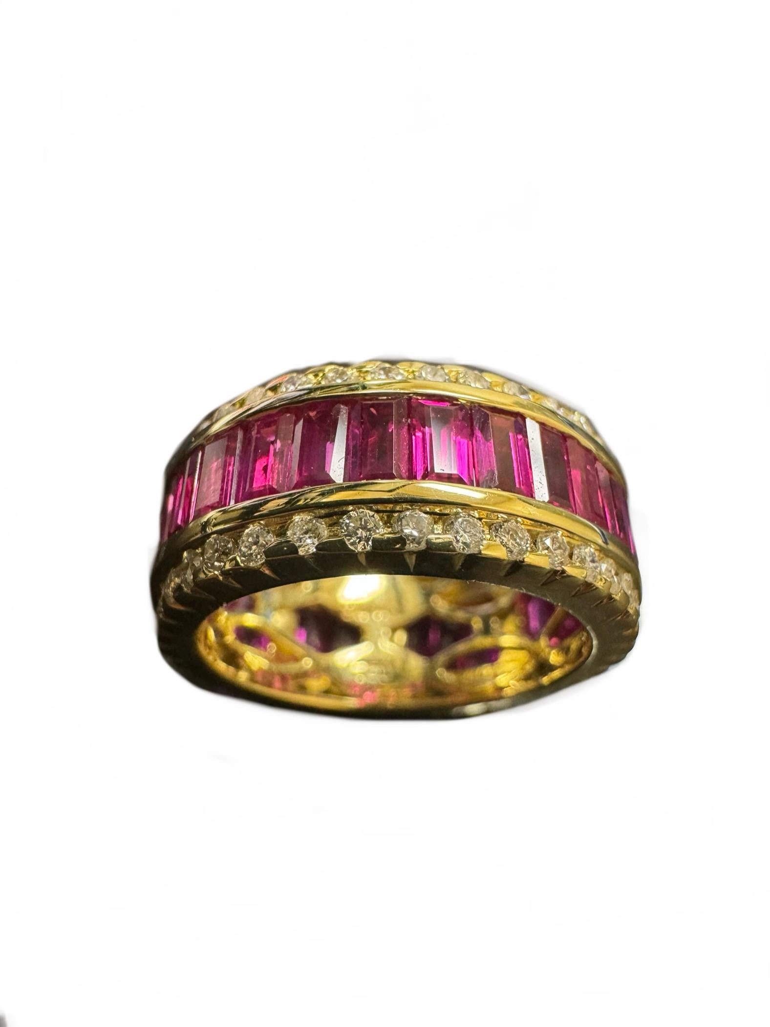 Eternity-Ring, Sonia B 18 Karat Gelbgold 6,30 Karat Diamant Rubin (Baguetteschliff) im Angebot