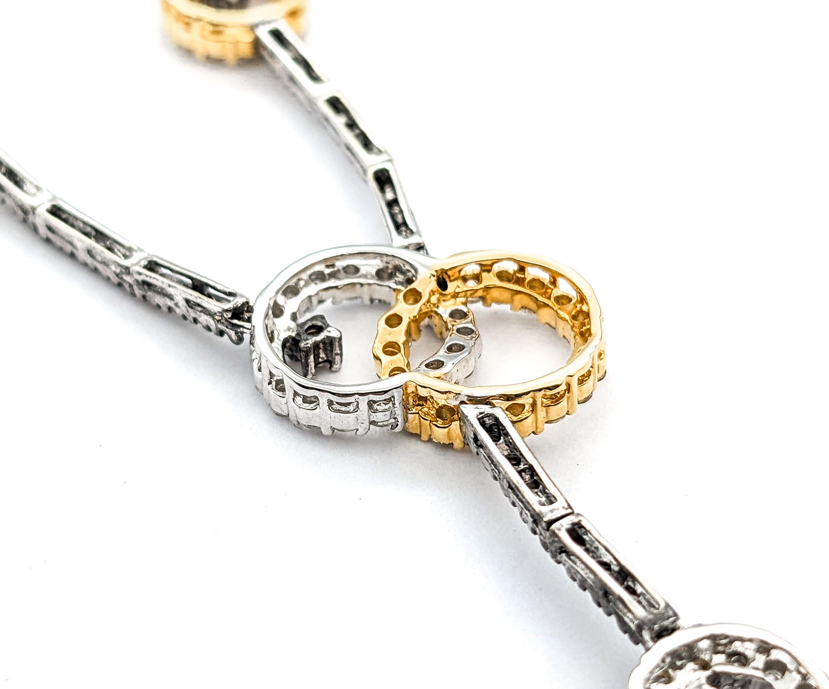 Sonia B. 2,75ctw Diamant-Halskette in 18kt Tow-Tone Gold

Diese exquisite Diamant-Halskette Sonia B ist aus 18-karätigem Gold gefertigt. Diese Halskette ist mit beeindruckenden 2,75 ct Diamanten besetzt, die von einem atemberaubenden 2,5-Zoll-Fall