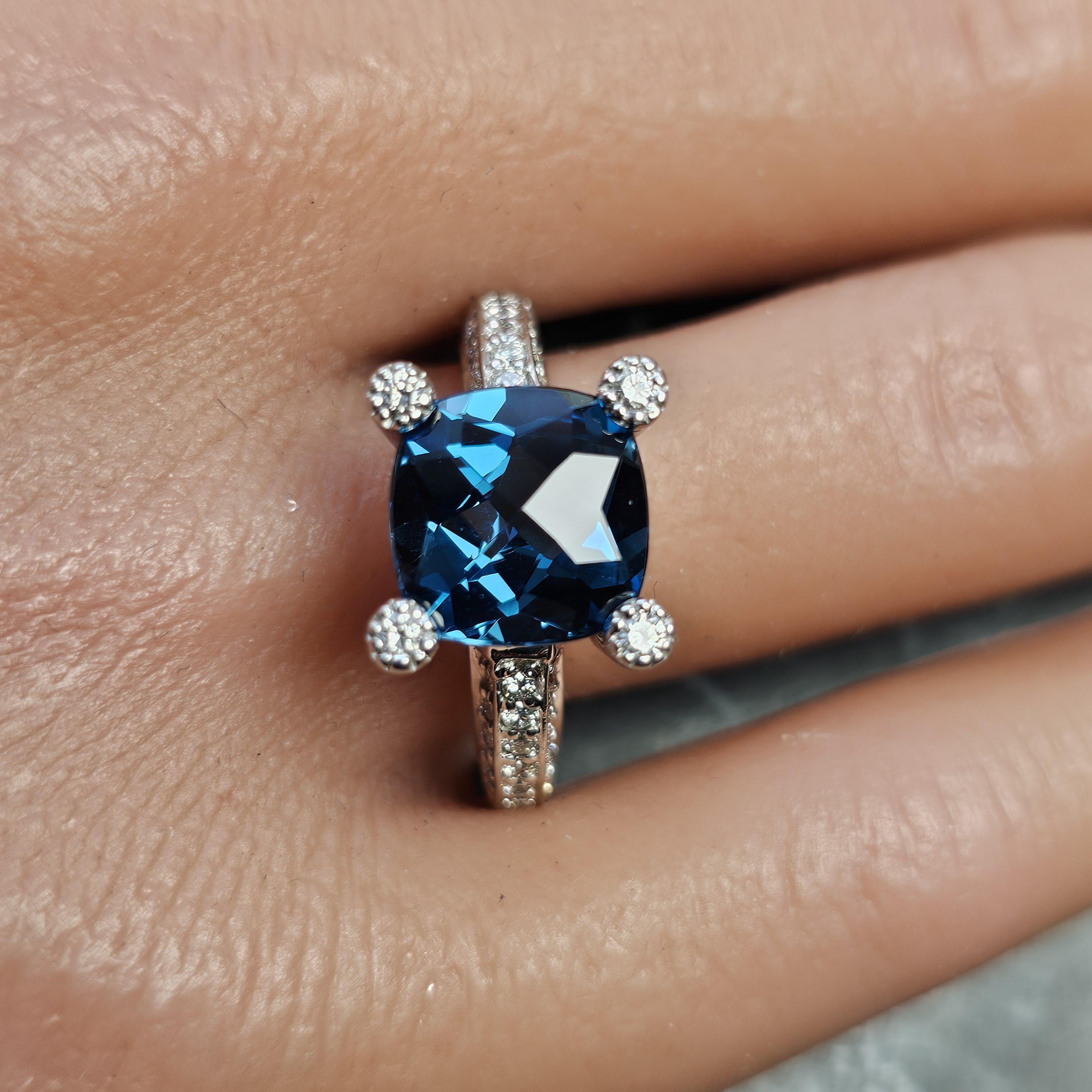 Women's Sonia B. Bitton London Blue Topaz Diamond Ring 14k White Gold Cushion Cut size 8 For Sale